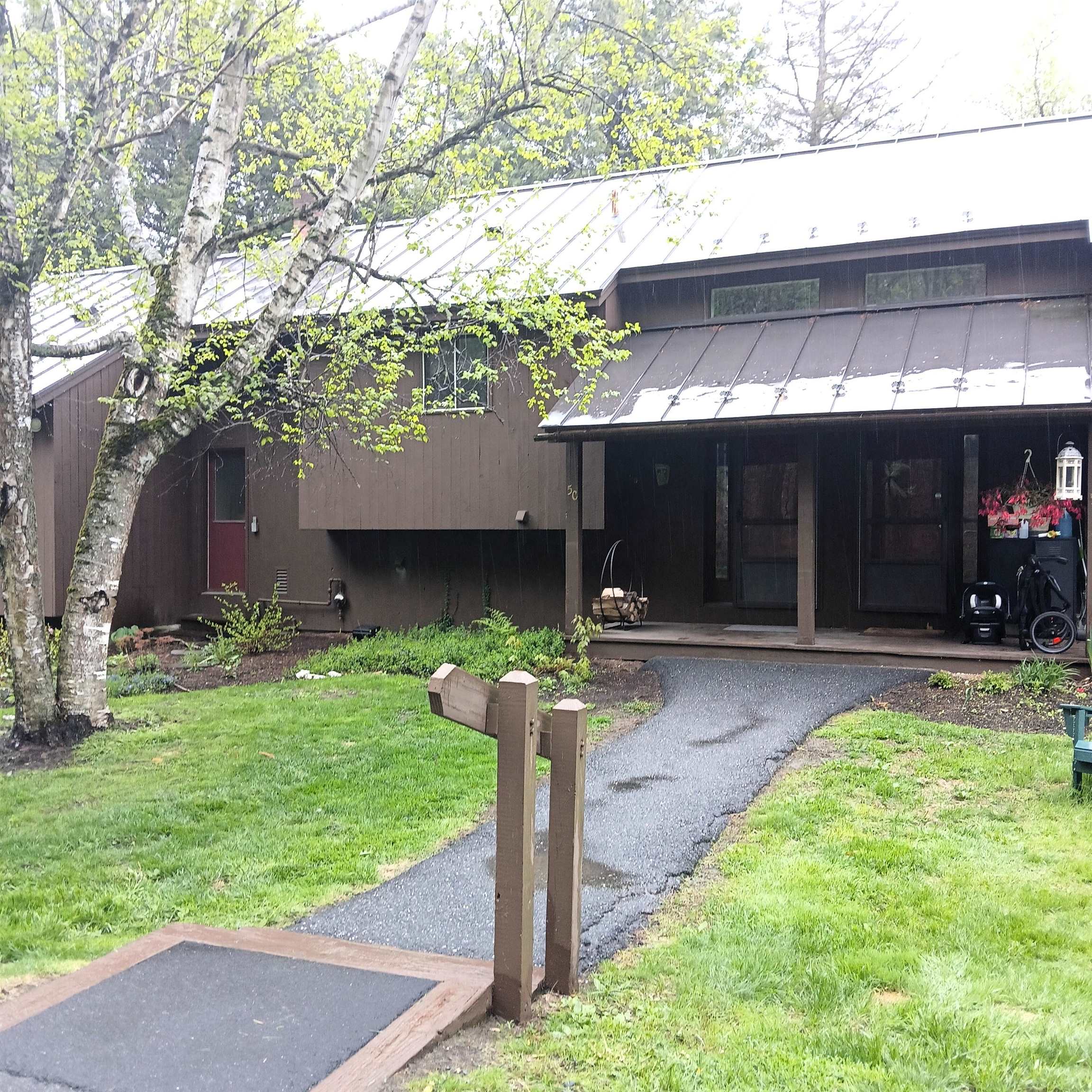253 Old Quechee Road 5C — photo