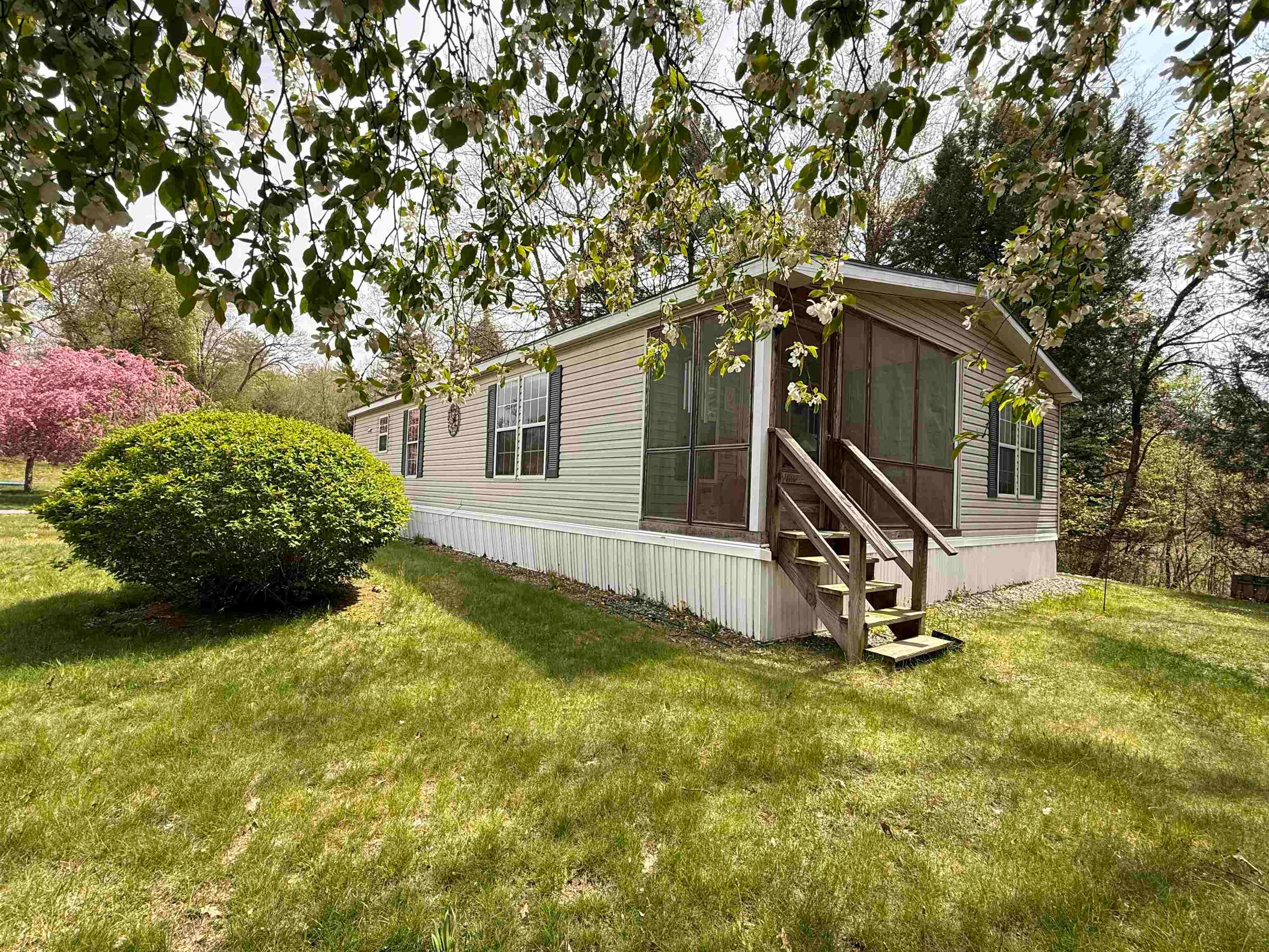 18 Lindy Road — photo
