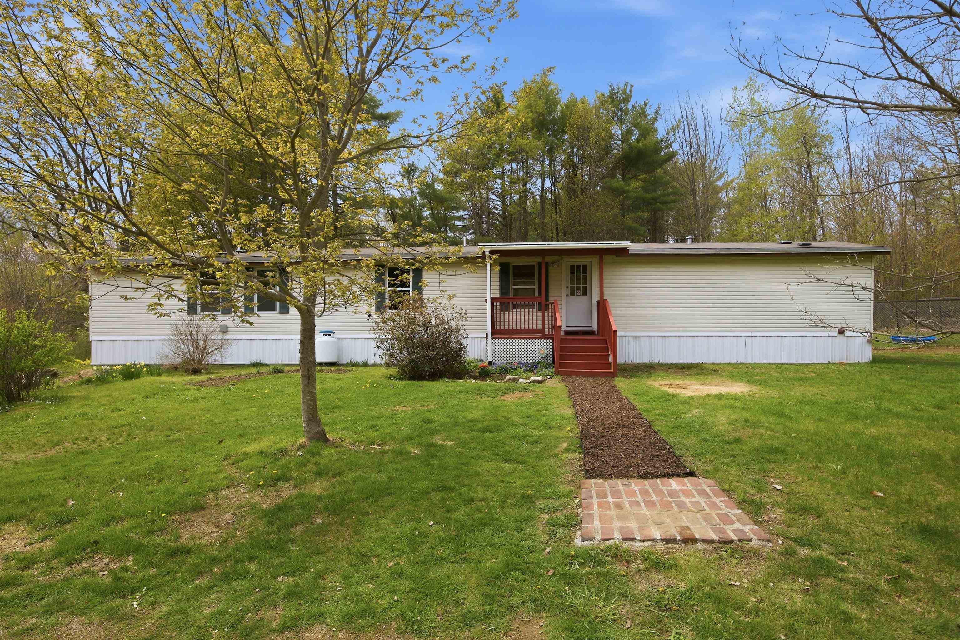 215 Leavitt Road — photo