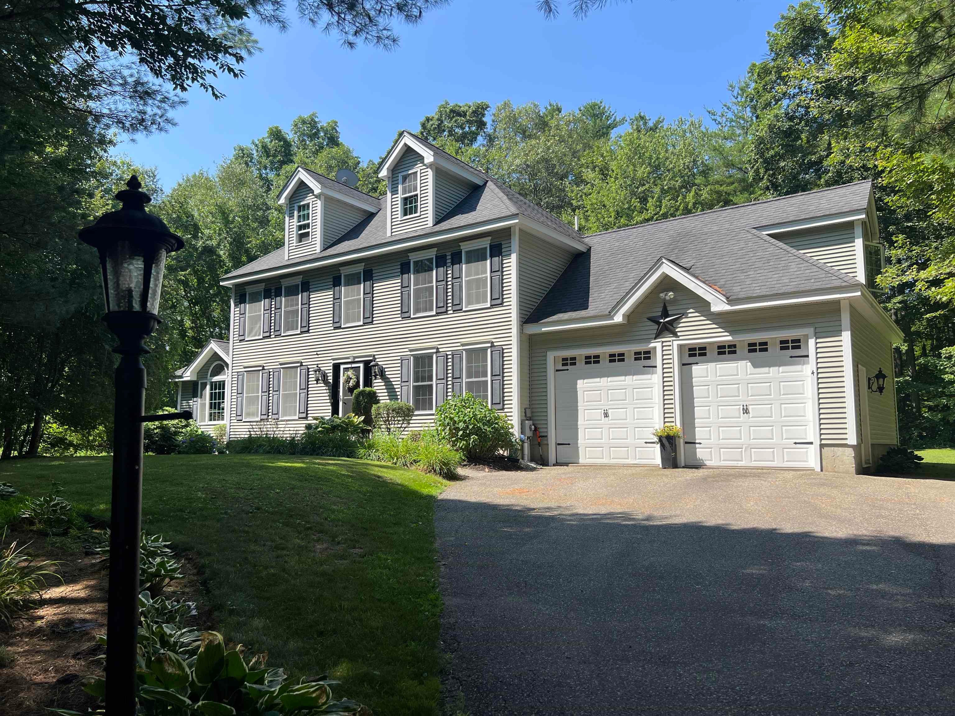 4 Felicia Drive — photo