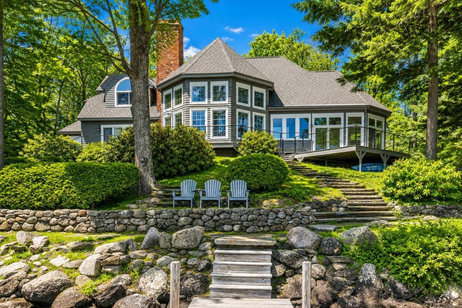 986 Lakeshore Drive — photo