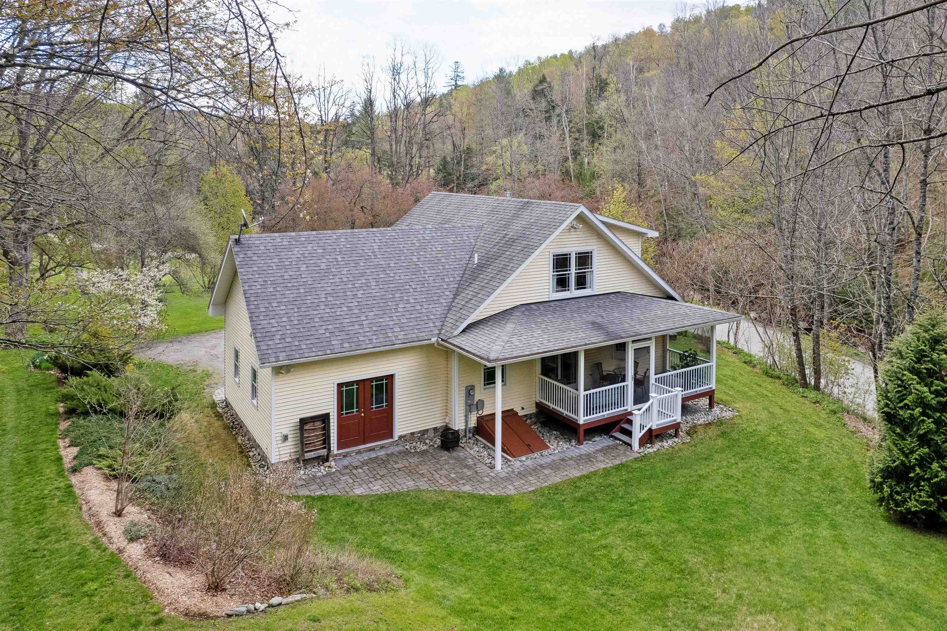 1099 Lilliesvillle Brook Road — photo