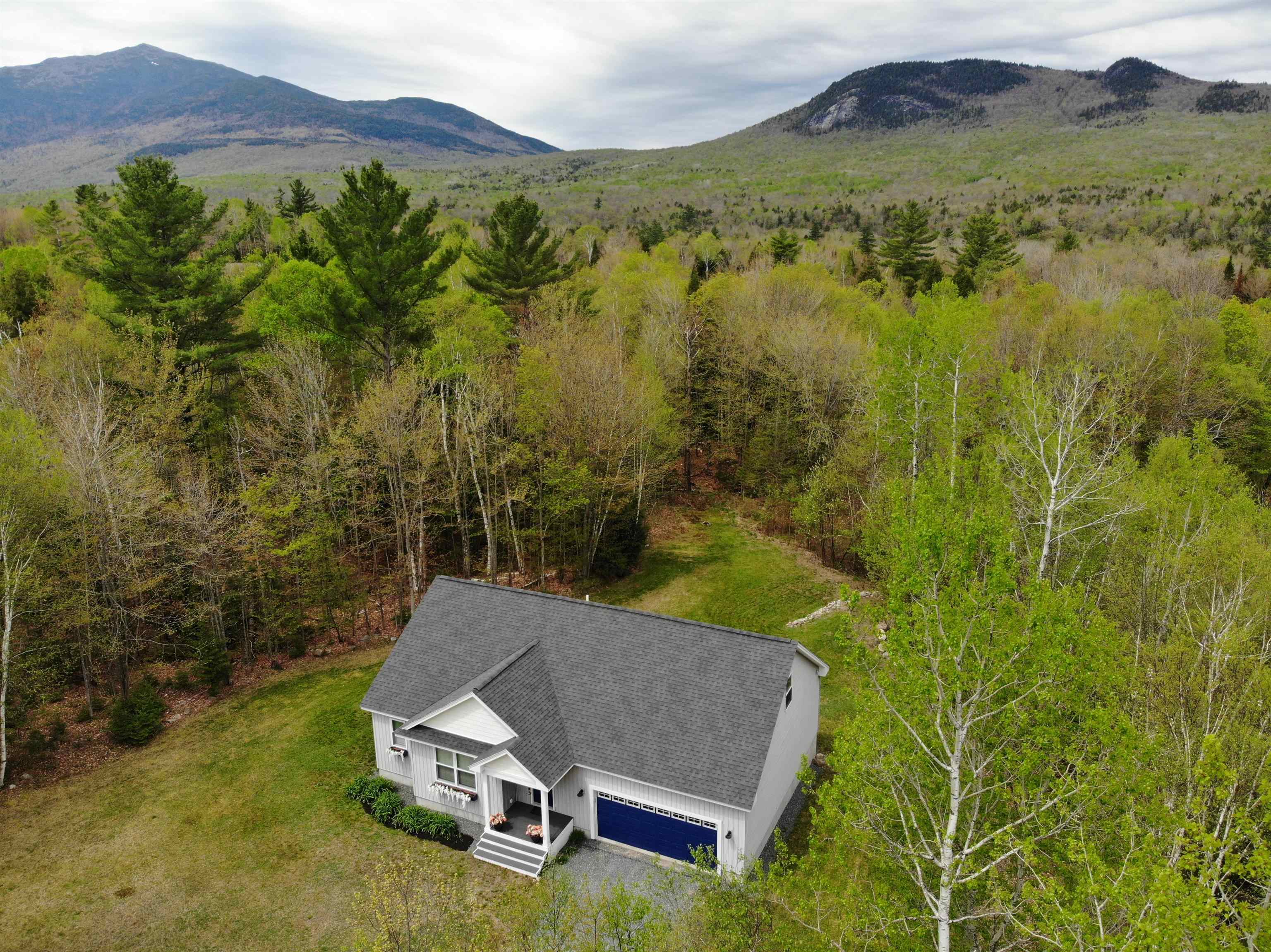 8 Mount Carter Drive — photo