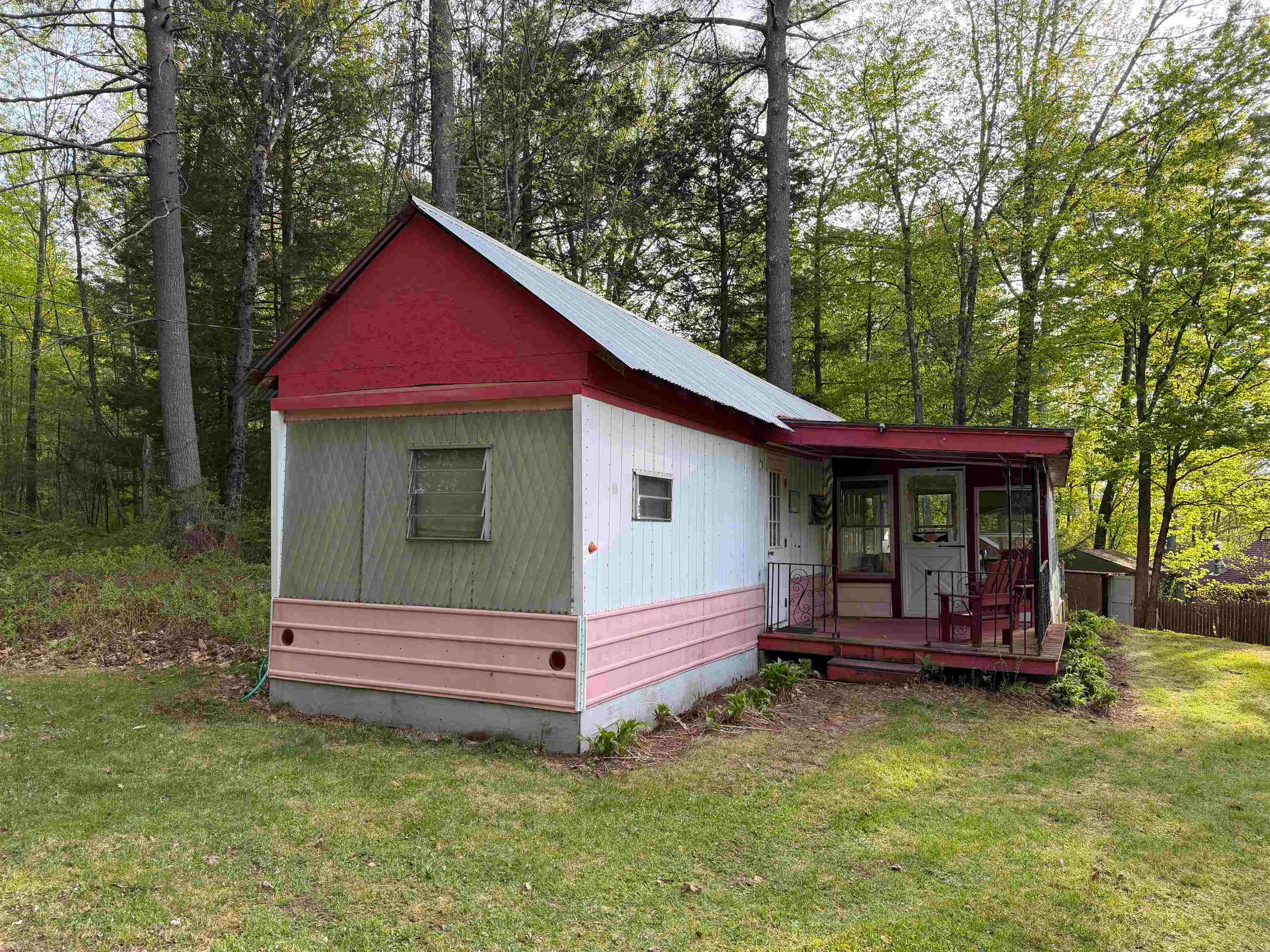 21 Hollow Lane — photo