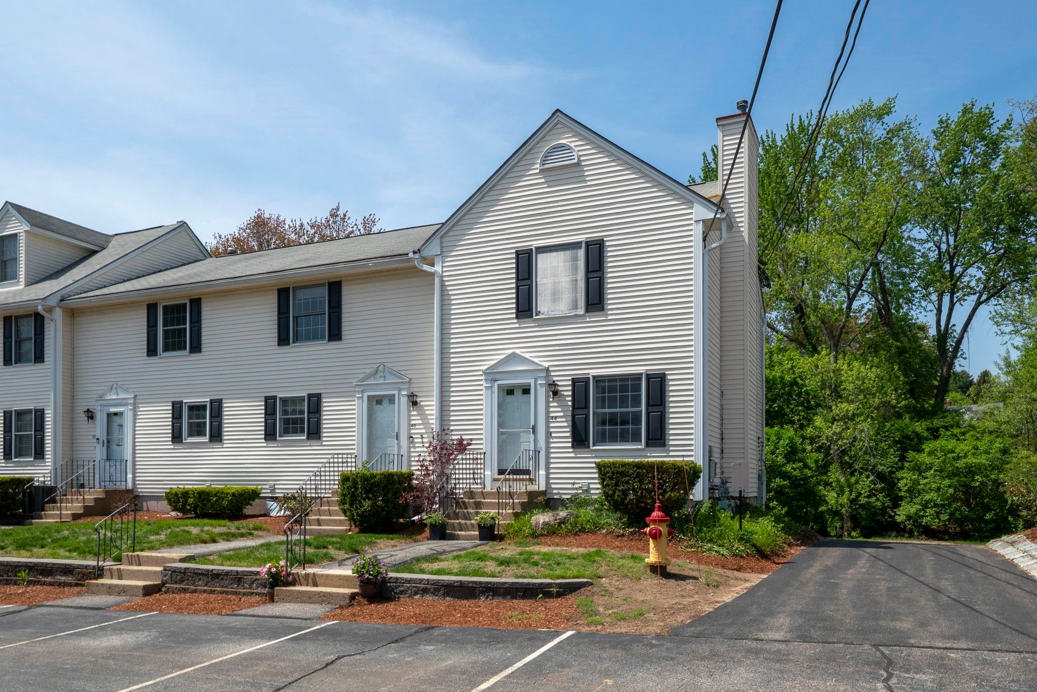 44 Brook Hollow Way — photo