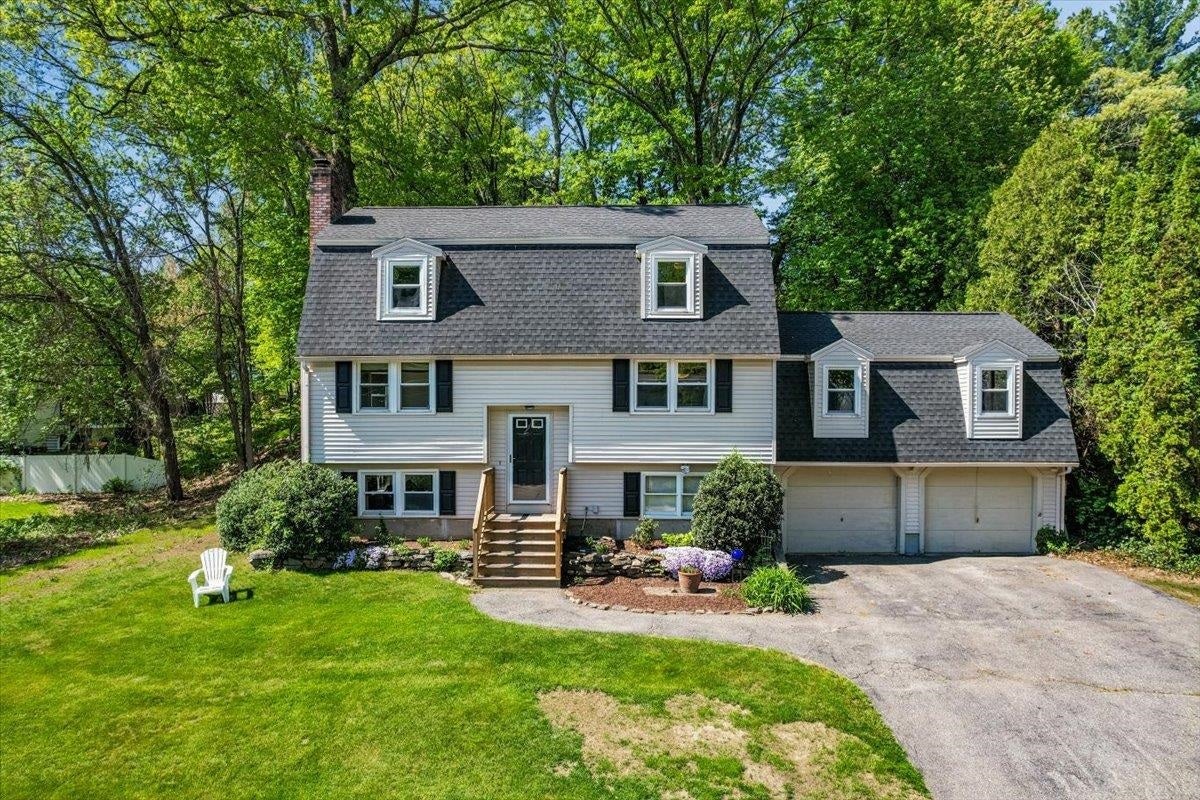 6 Nutmeg Drive — photo