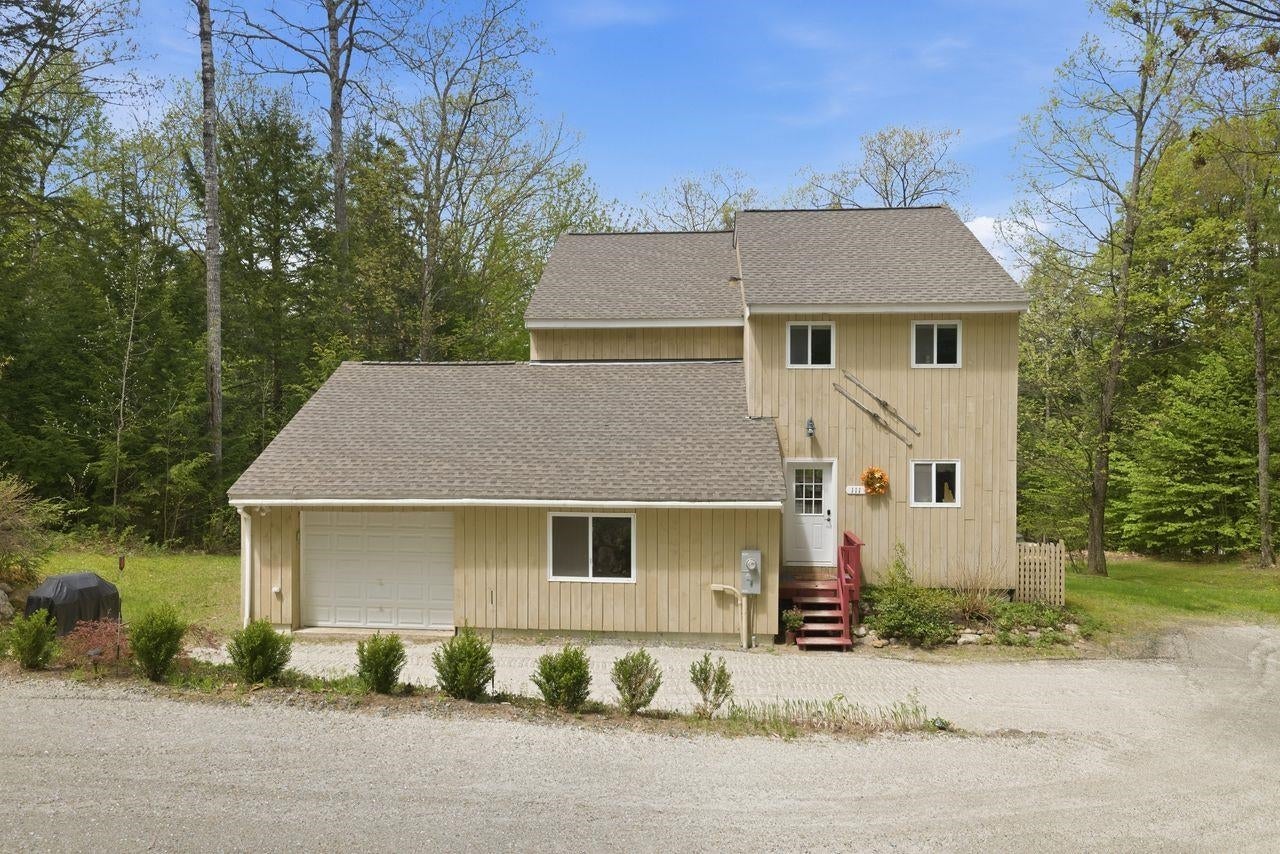 111 Holland Trail — photo