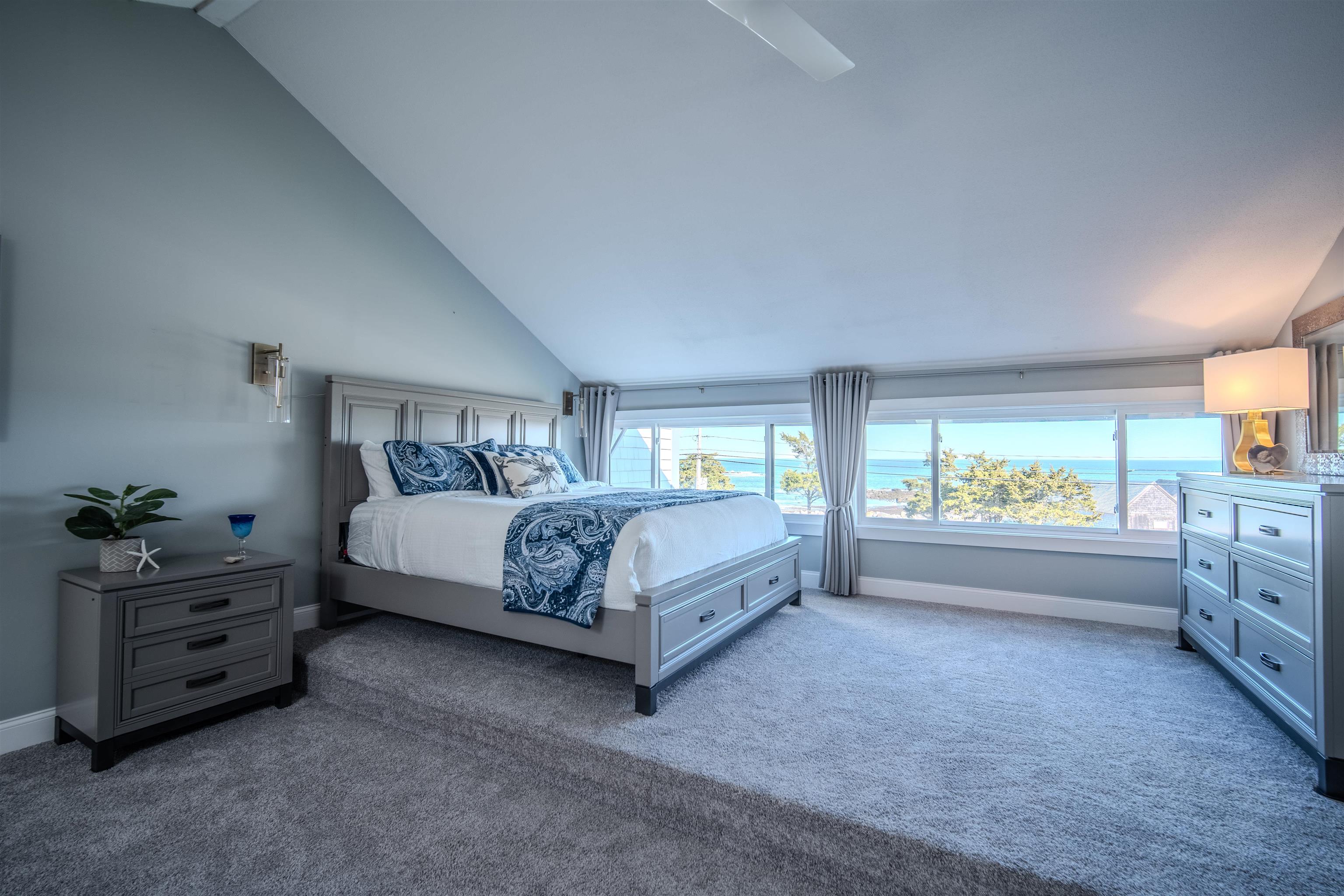 947 Ocean Boulevard 16 — photo