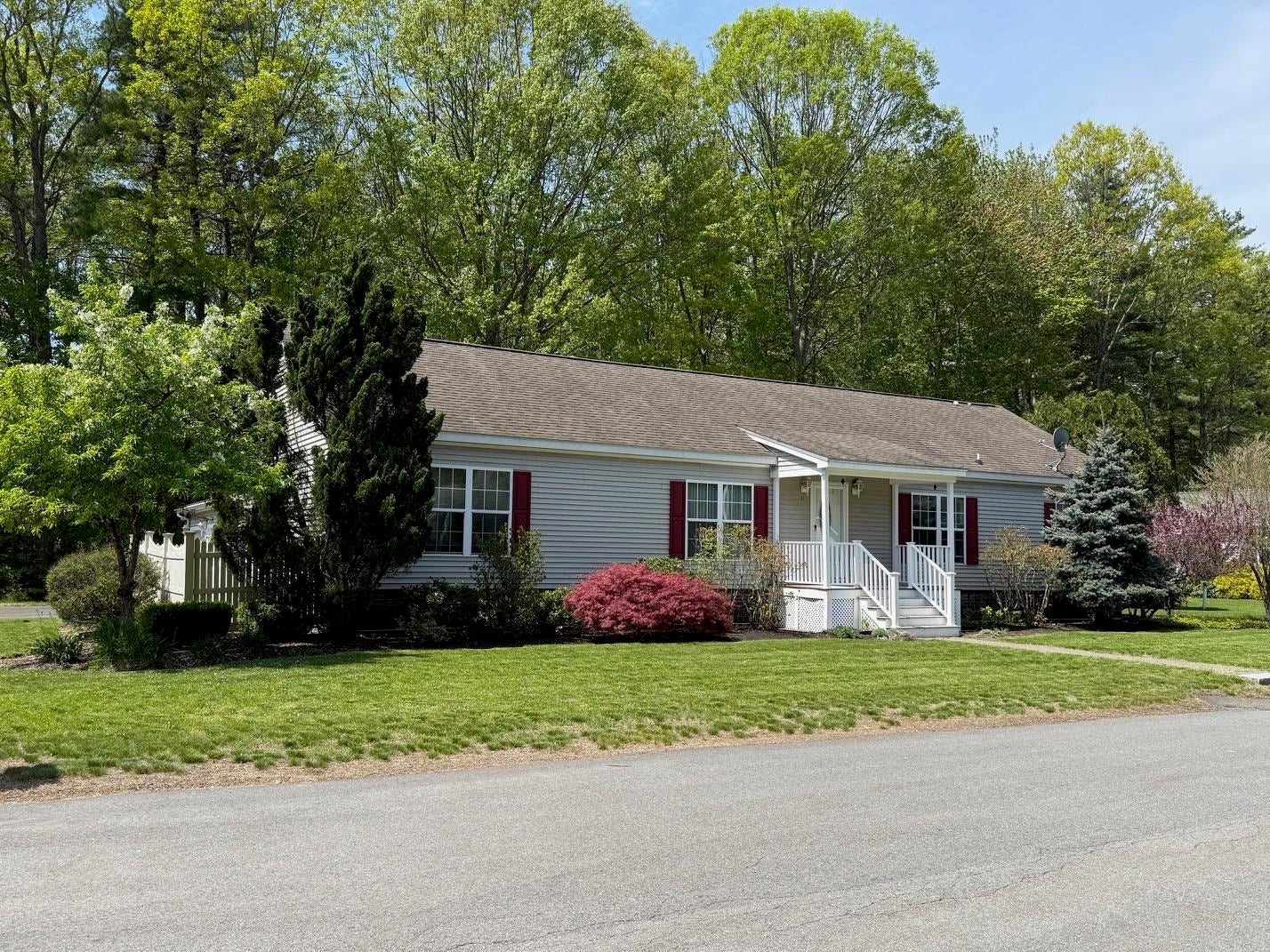 65 Sagebrush Drive, Rochester, NH 03867 — photo 2