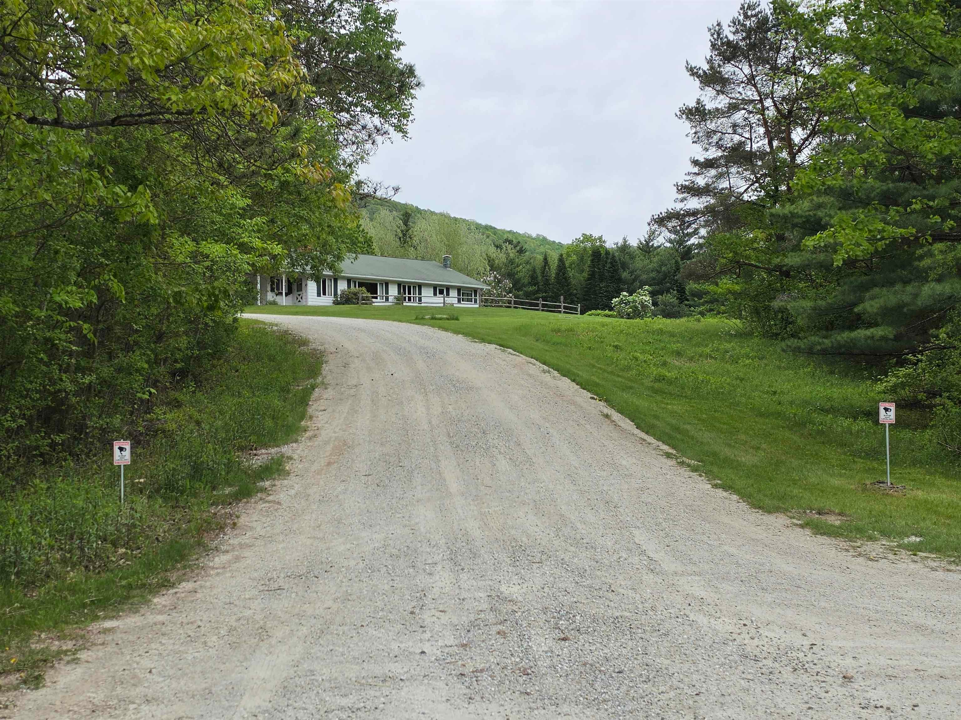 1011 Townline Road — photo