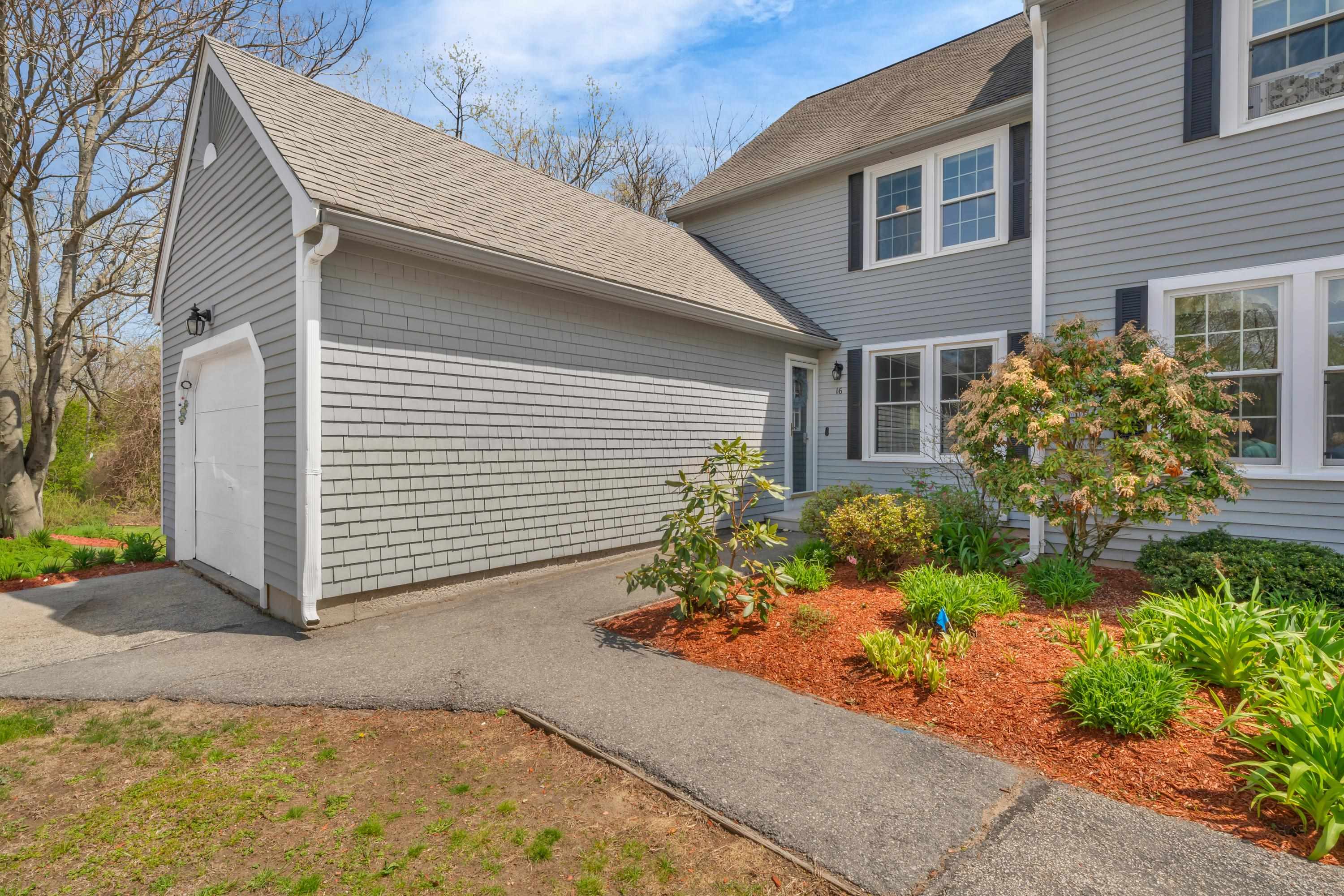 16 Sullivan Court — photo