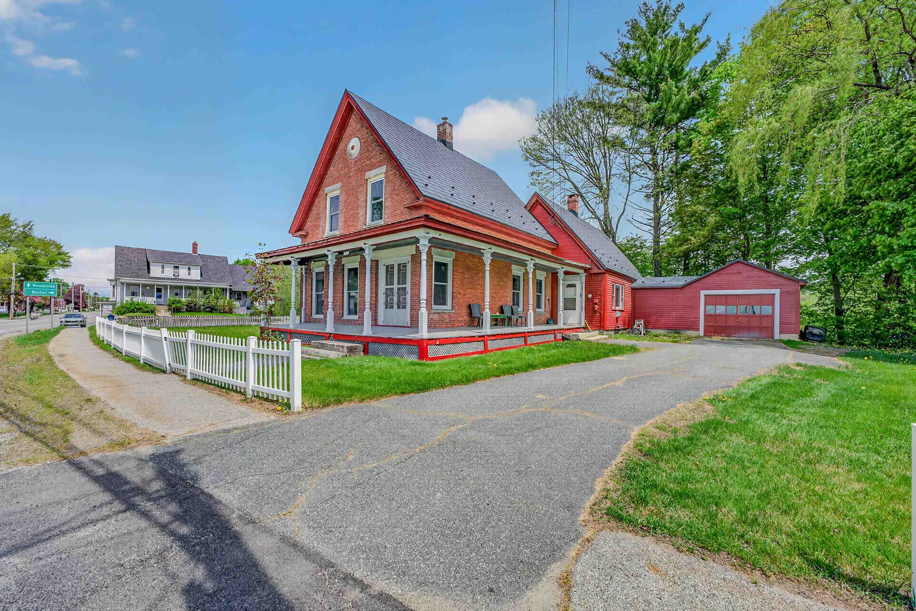 2710 Dartmouth College Highway — photo