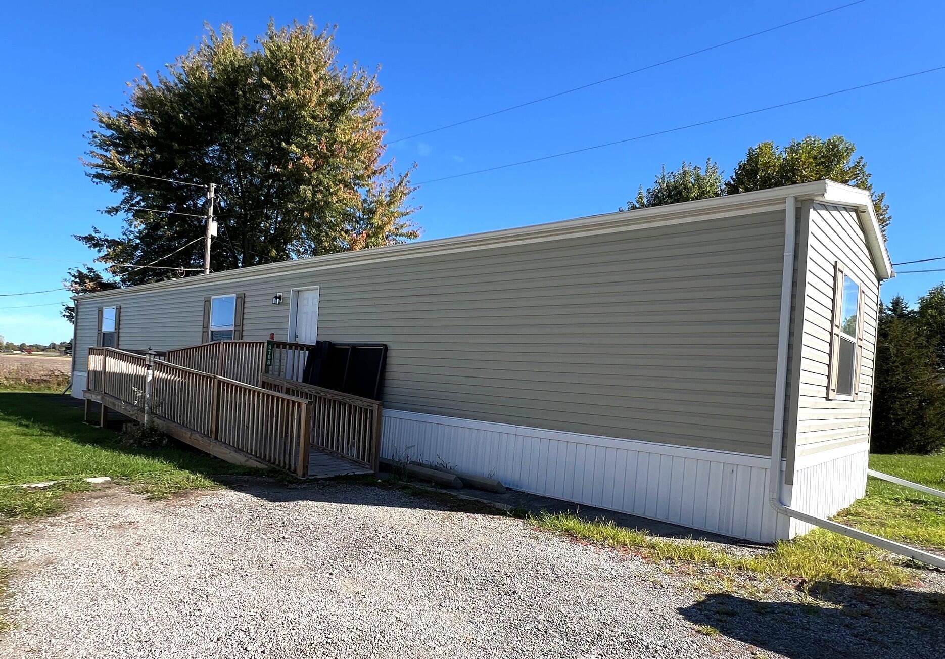 9768 Township Hwy 111 — photo