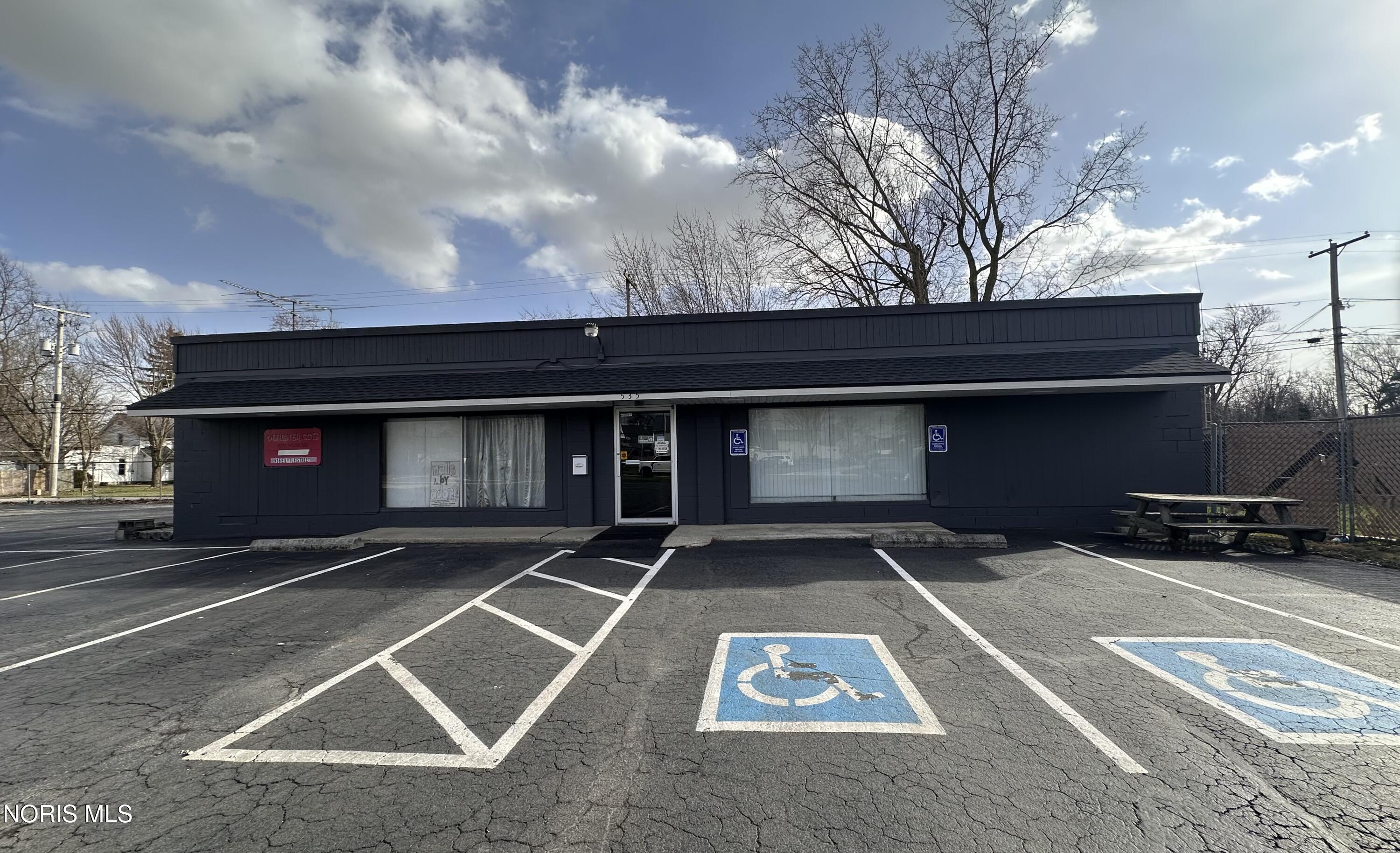 535 E Lytle Street — photo