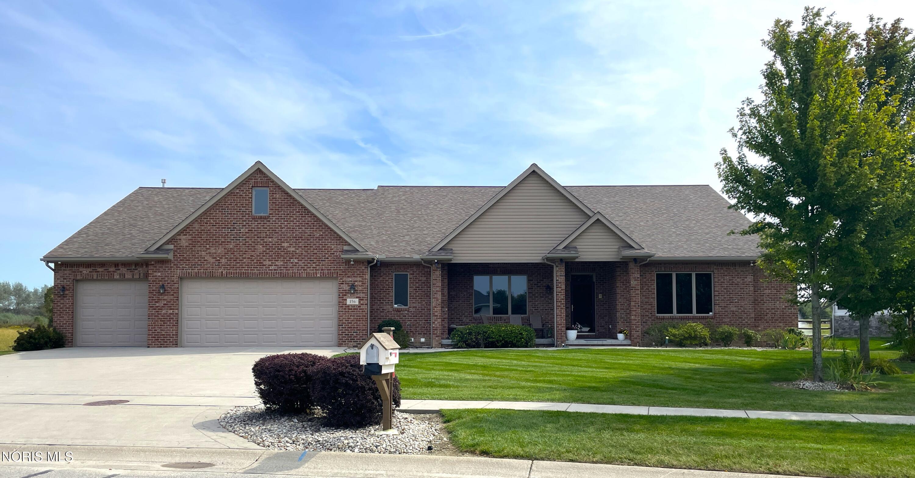 156 Pineview Drive — photo