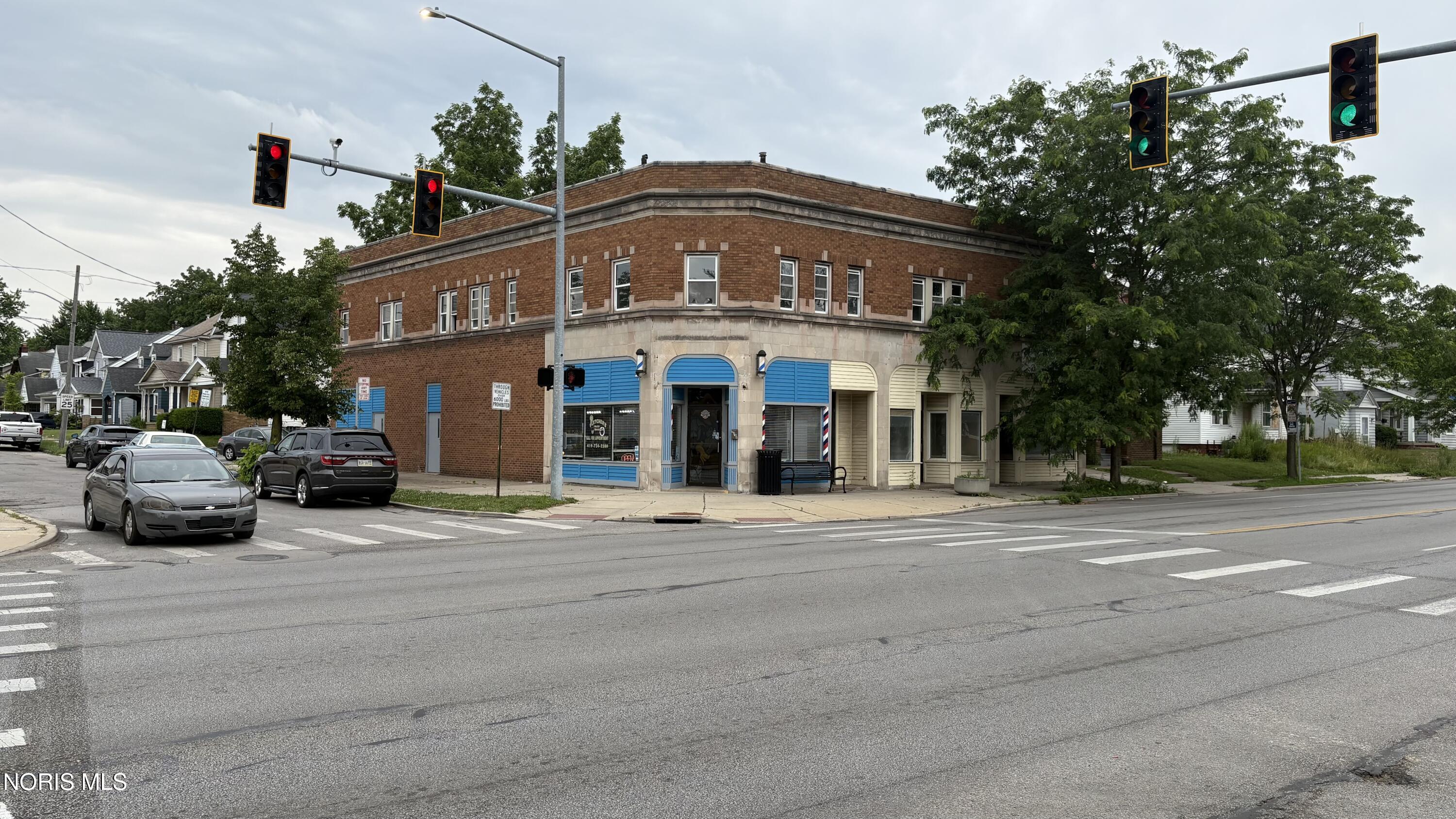 1473 W Sylvania Avenue — photo