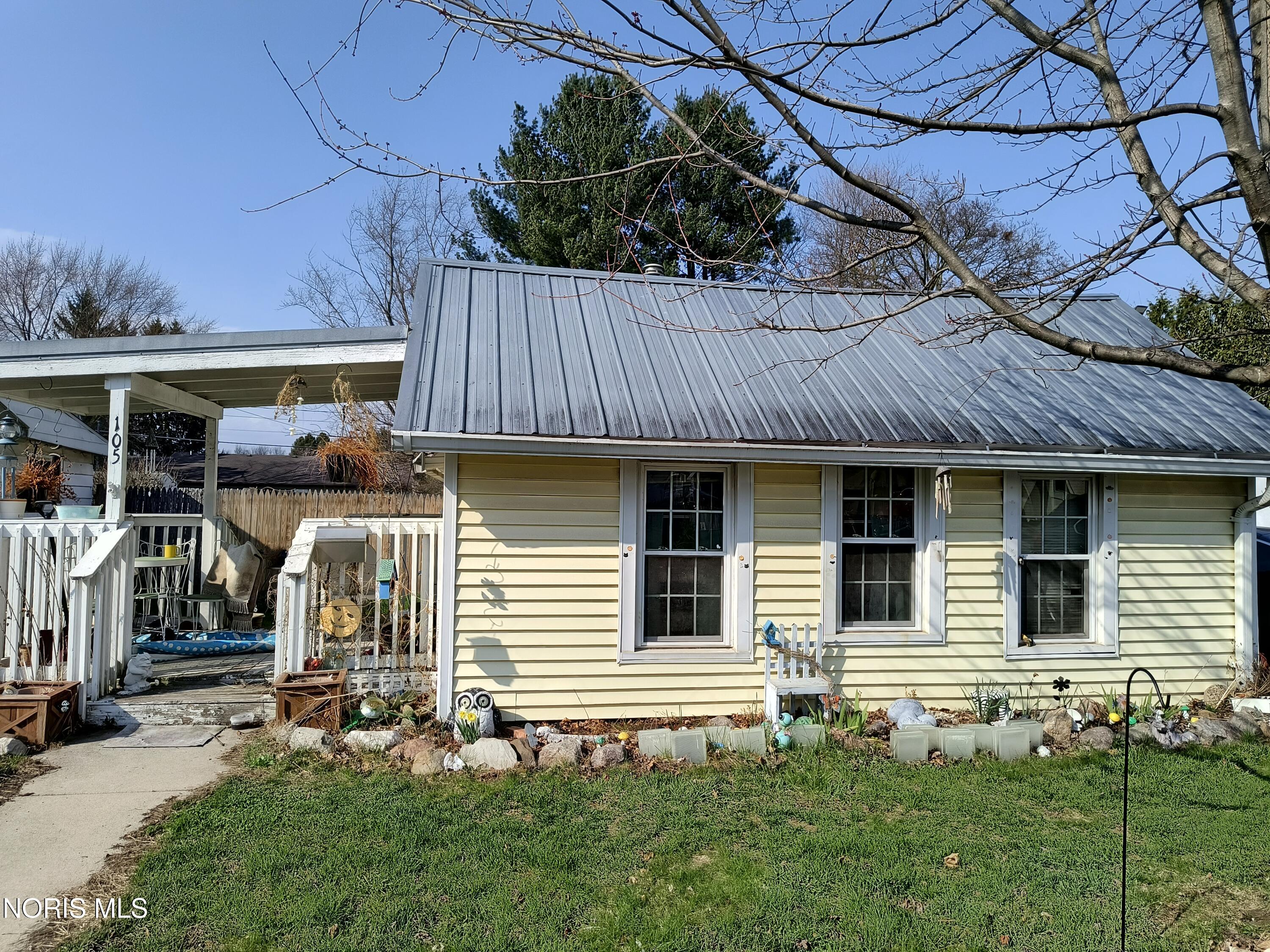 105 Elmwood Avenue — photo