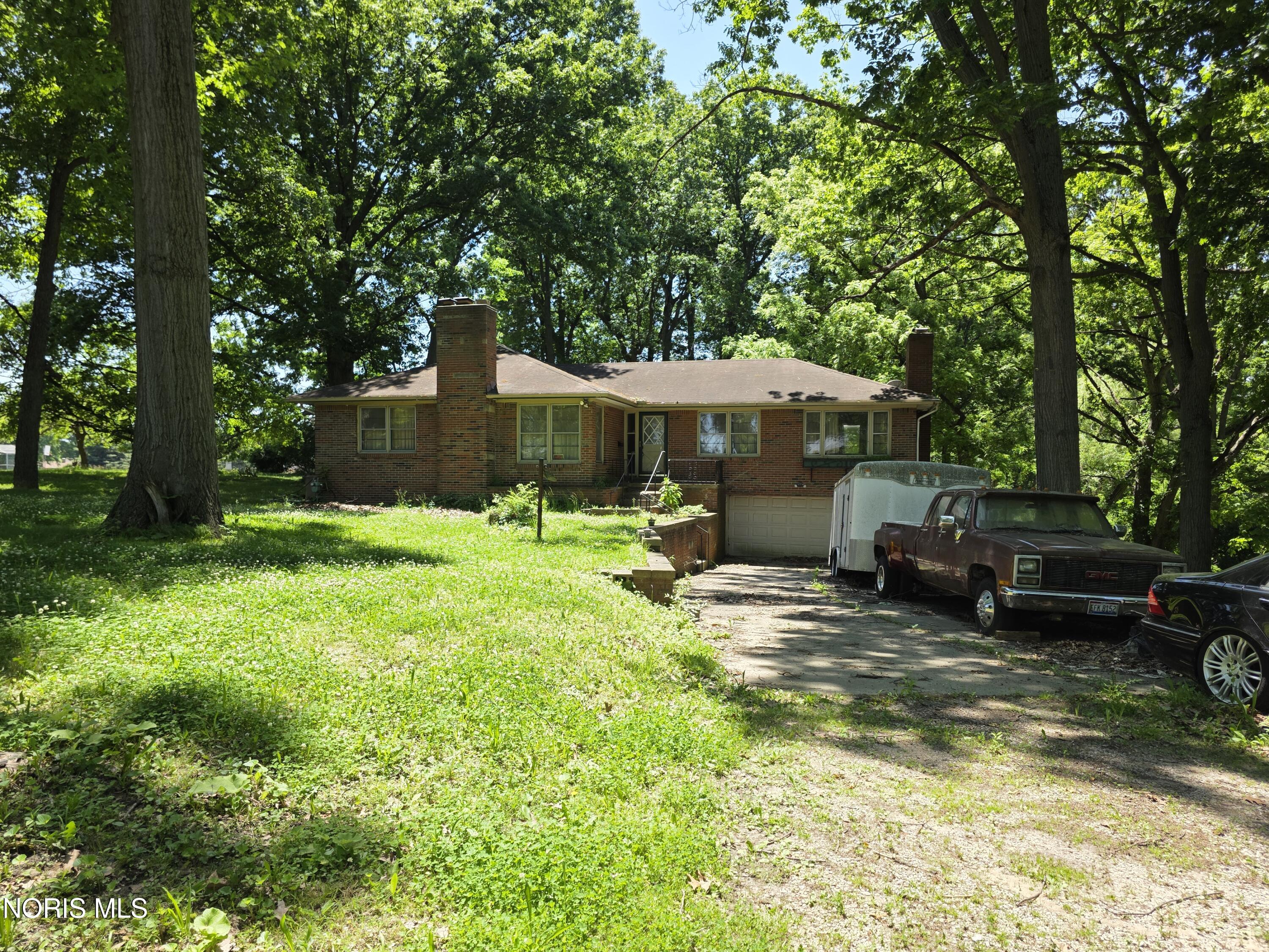 1011 Greenhills Road — photo