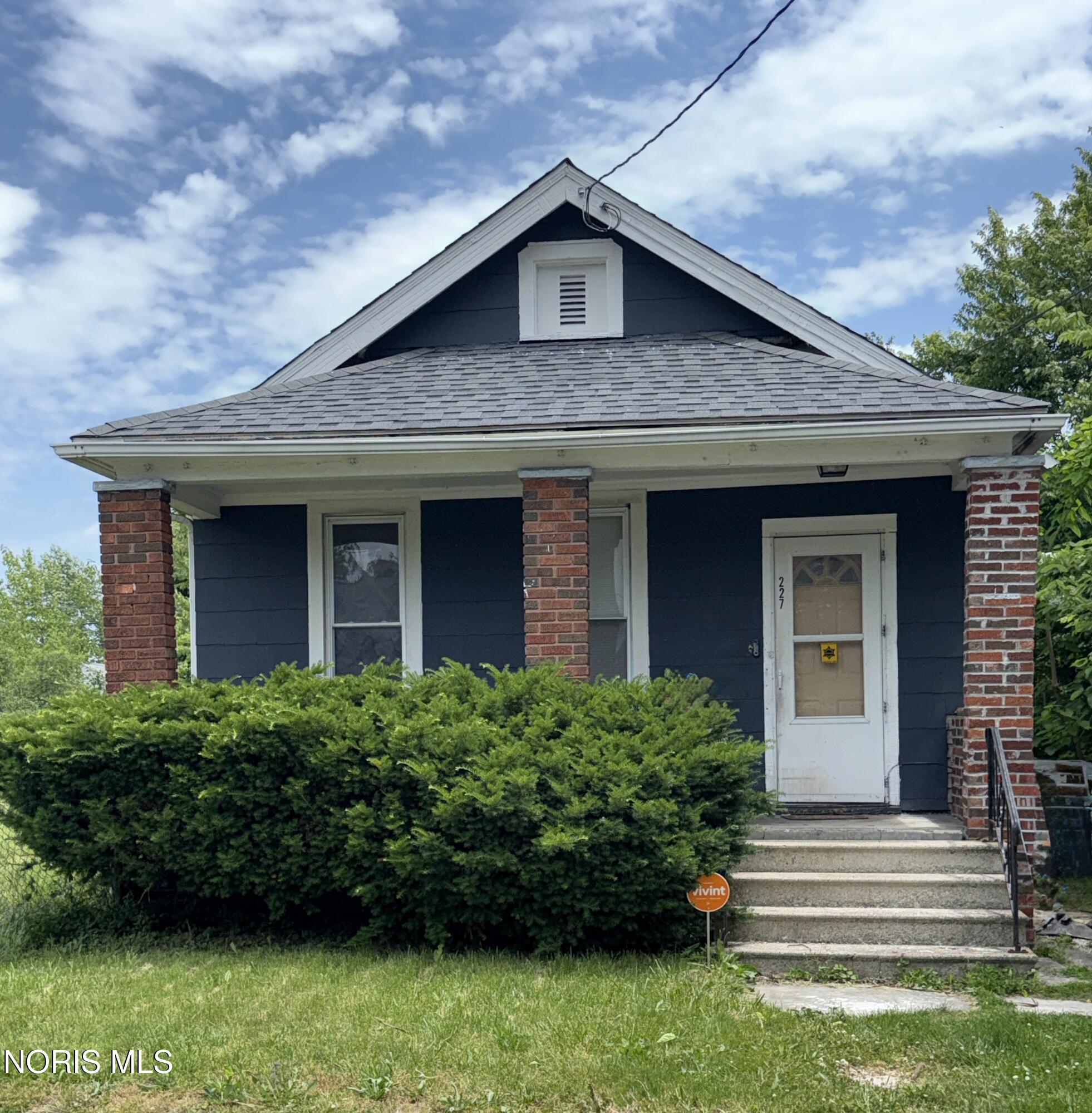 227 Marion Street — photo