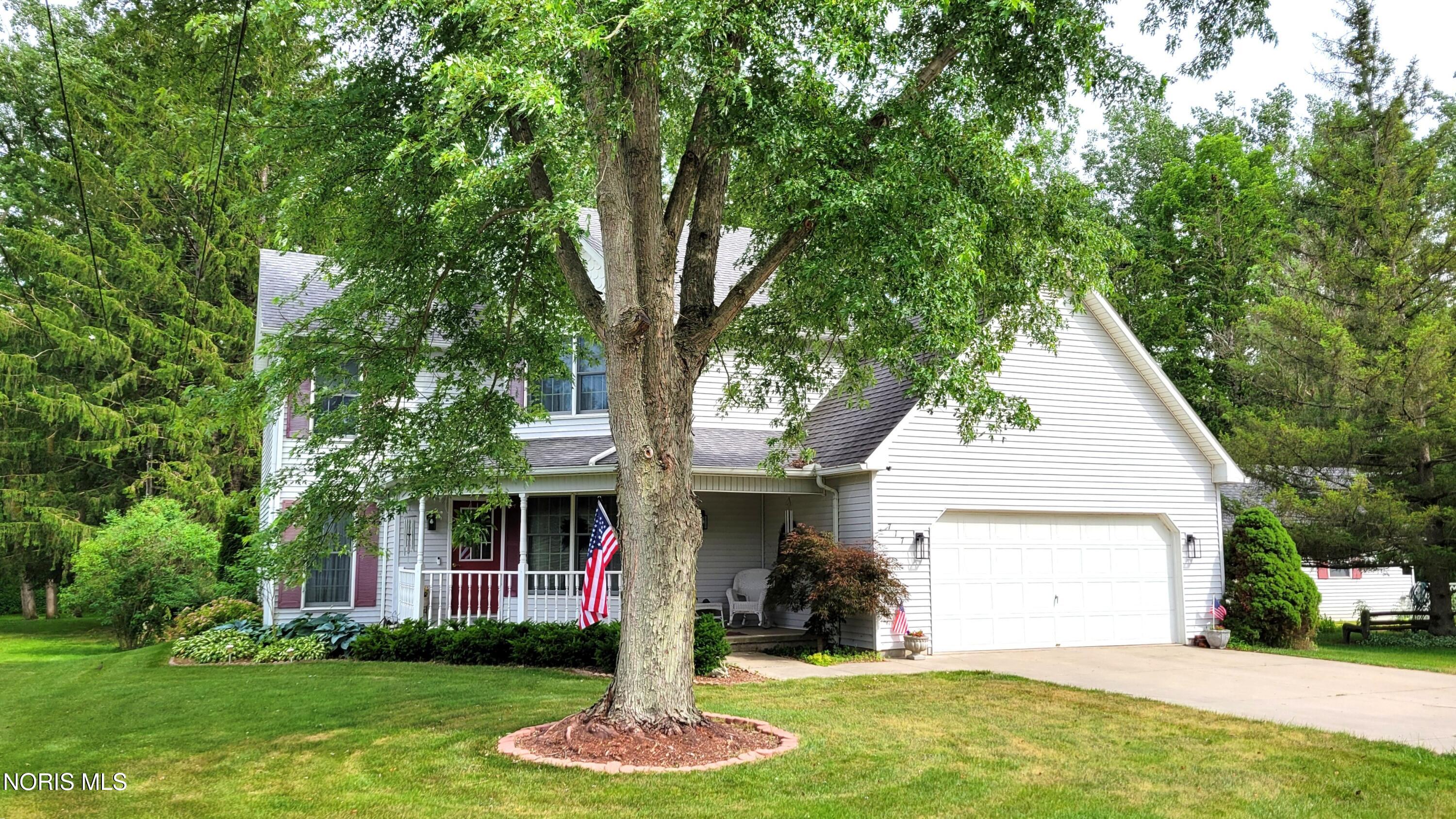 717 Lakeshore Drive — photo