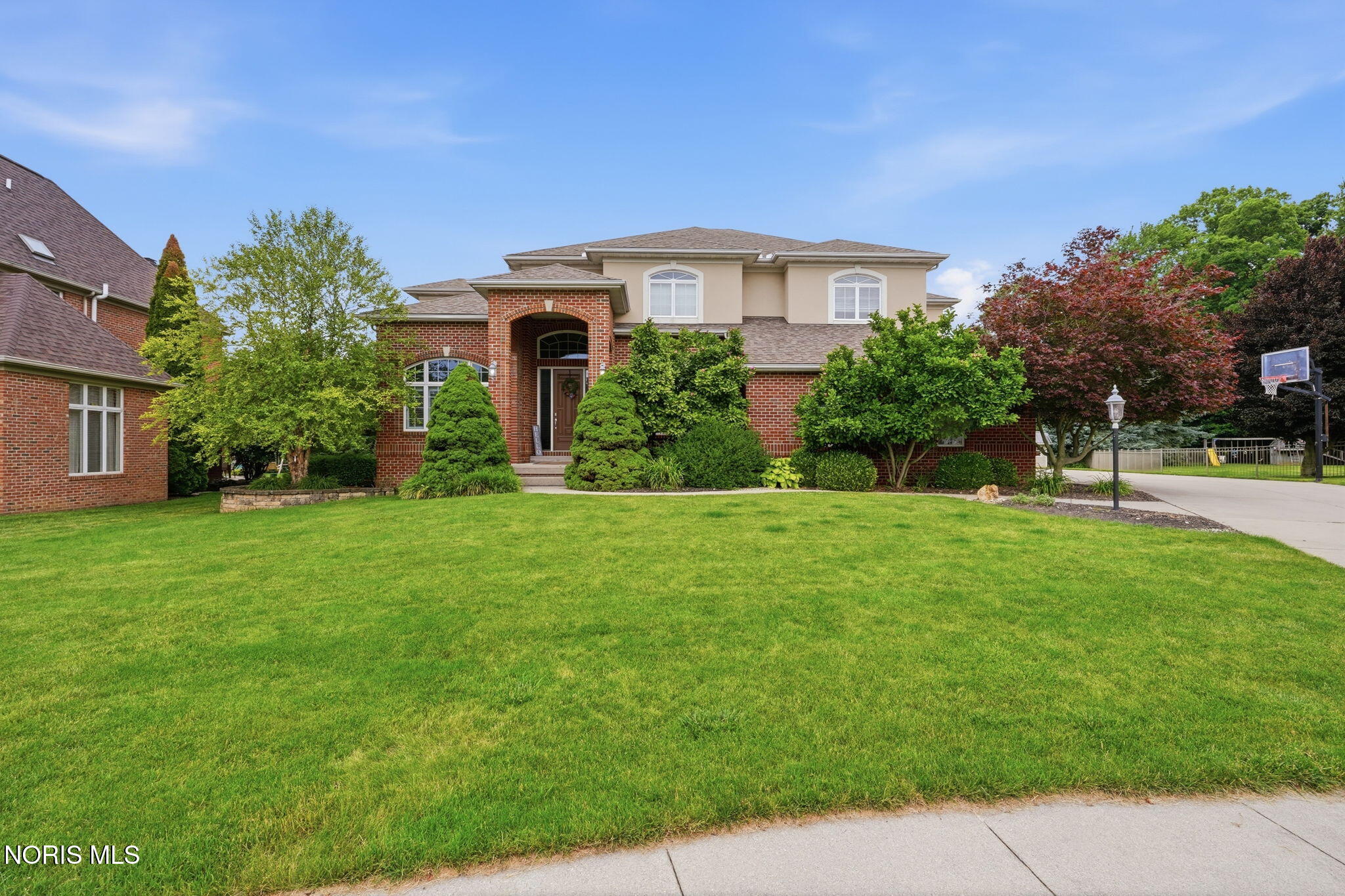 456 Strathaven Drive — photo