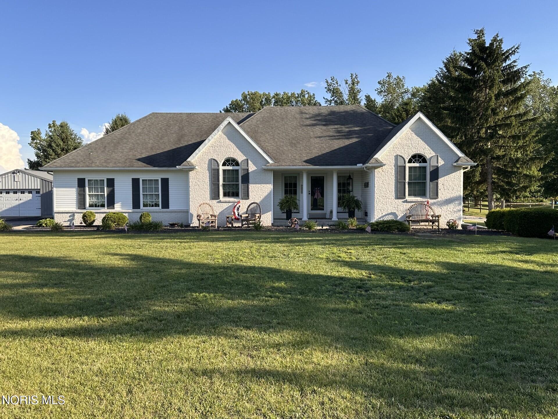 5211 County Road B — photo