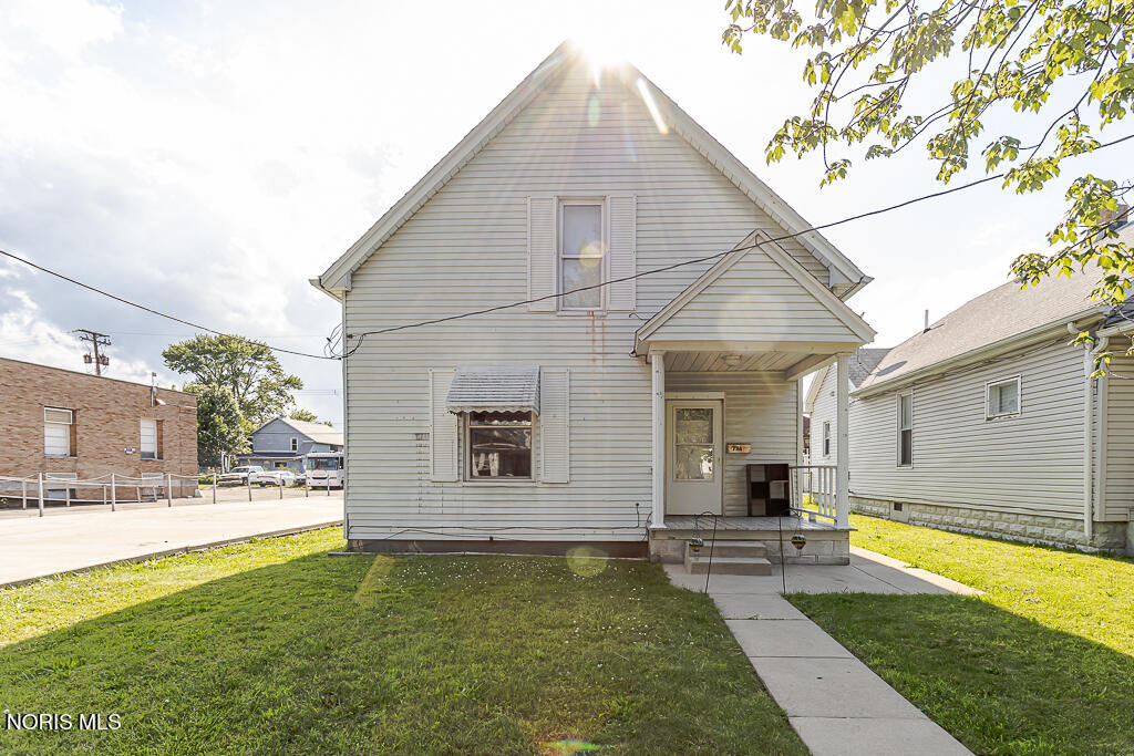 734 Willard Street — photo
