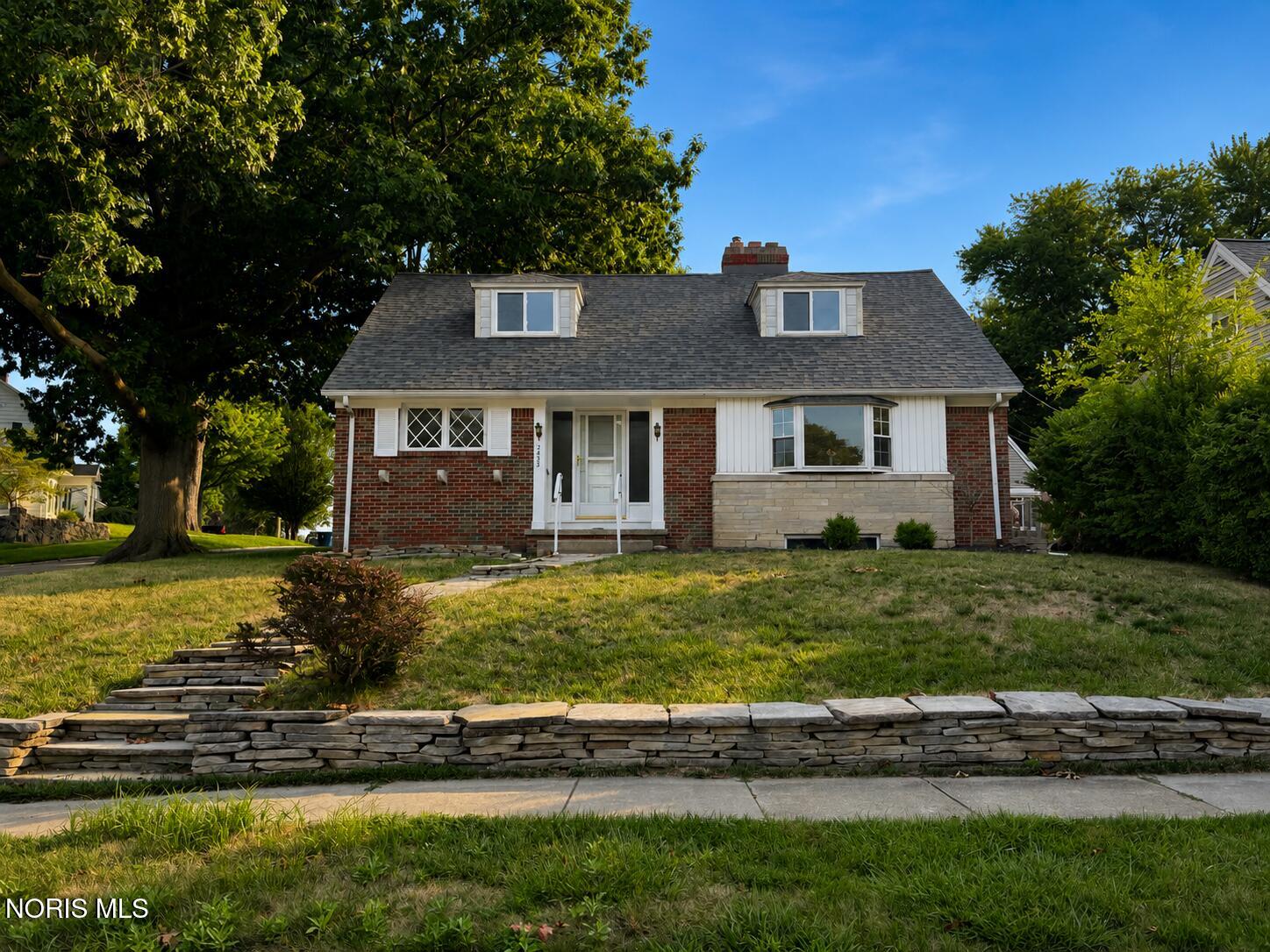 2455 Eastmoreland Drive — photo