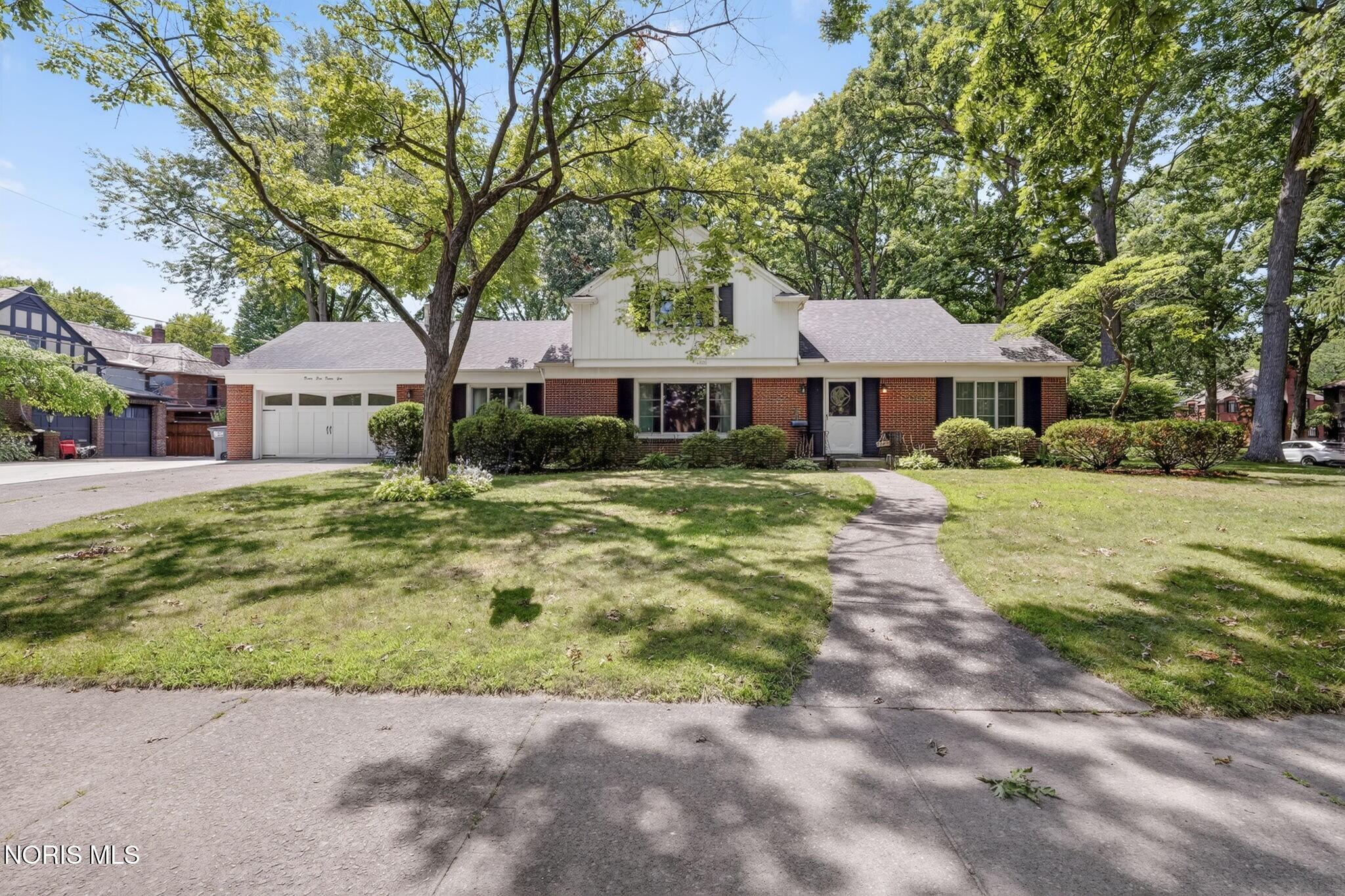 2521 Middlesex Drive — photo