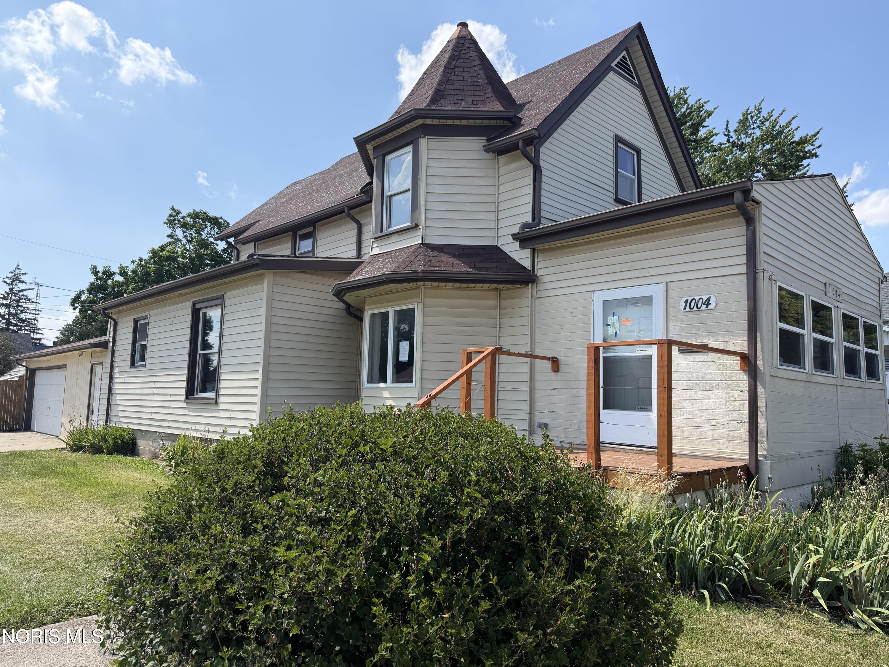 1004 Alger Street — photo