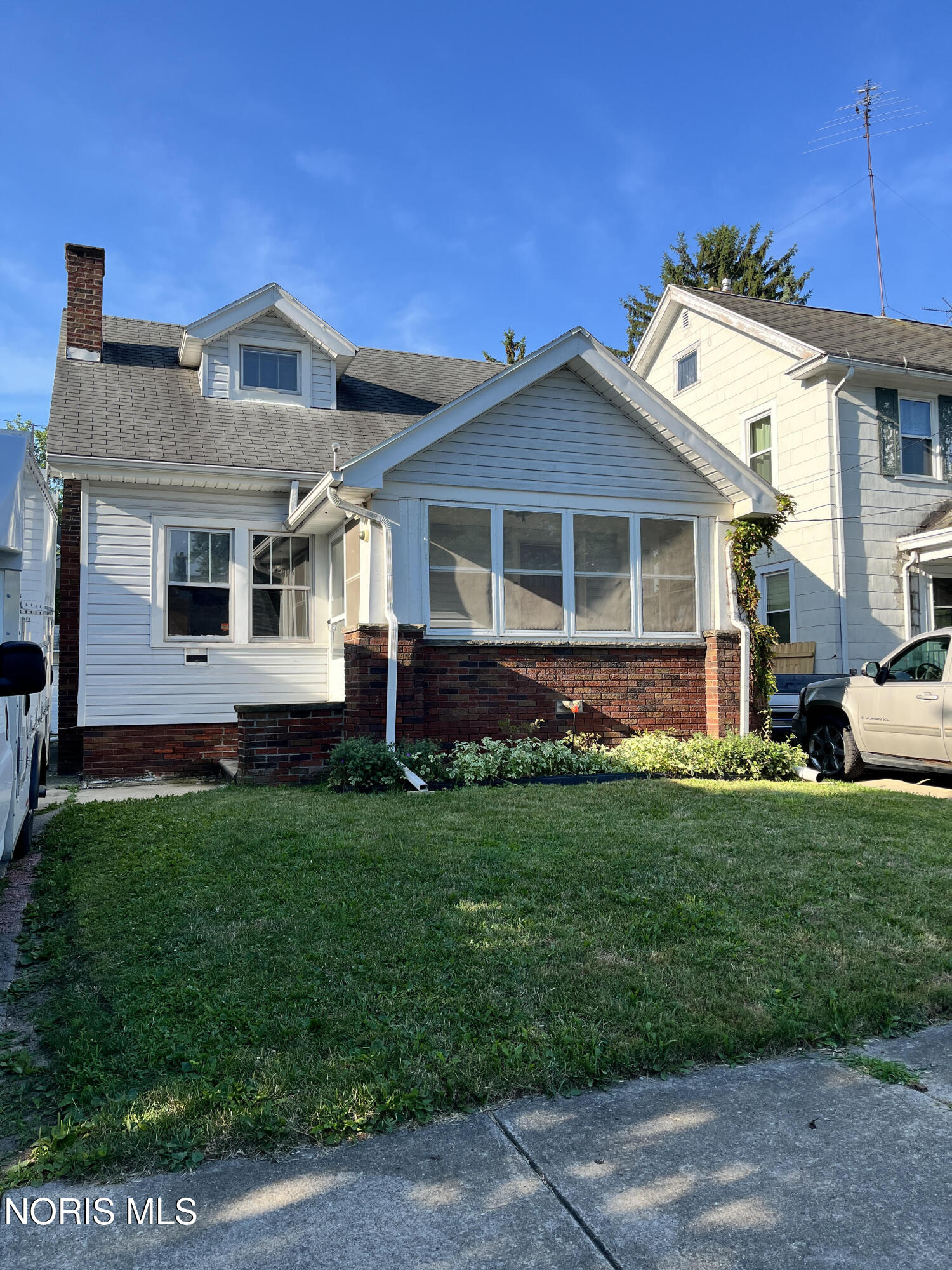 747 Kipling Drive — photo