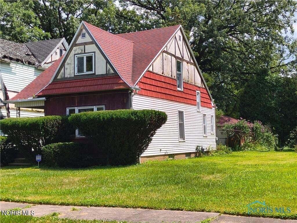 1816 Clay Avenue — photo
