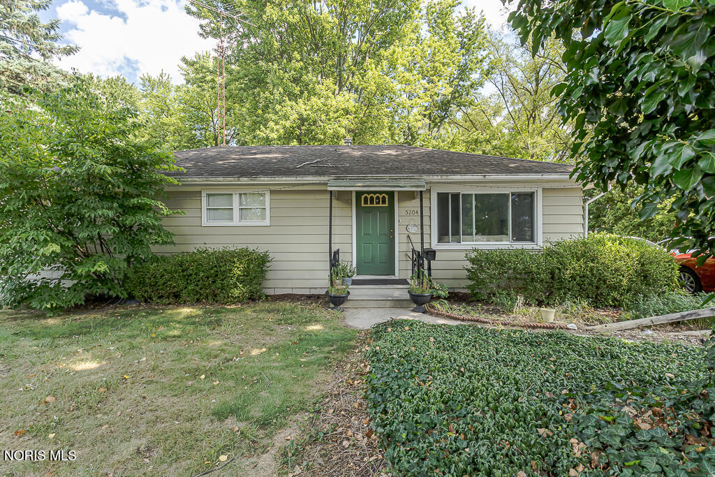 5204 Silvertown Drive — photo