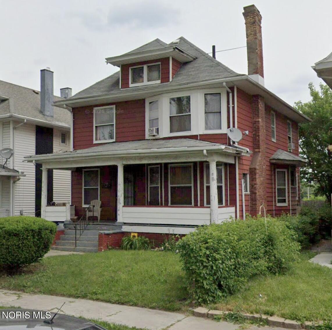 2208 Rosewood Avenue — photo