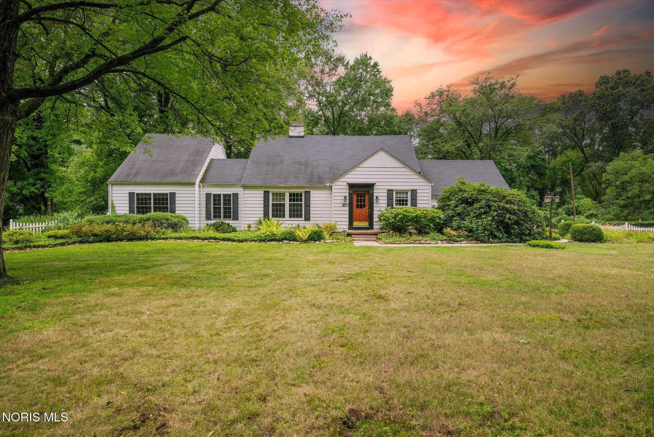 4123 Forestlawn Road — photo