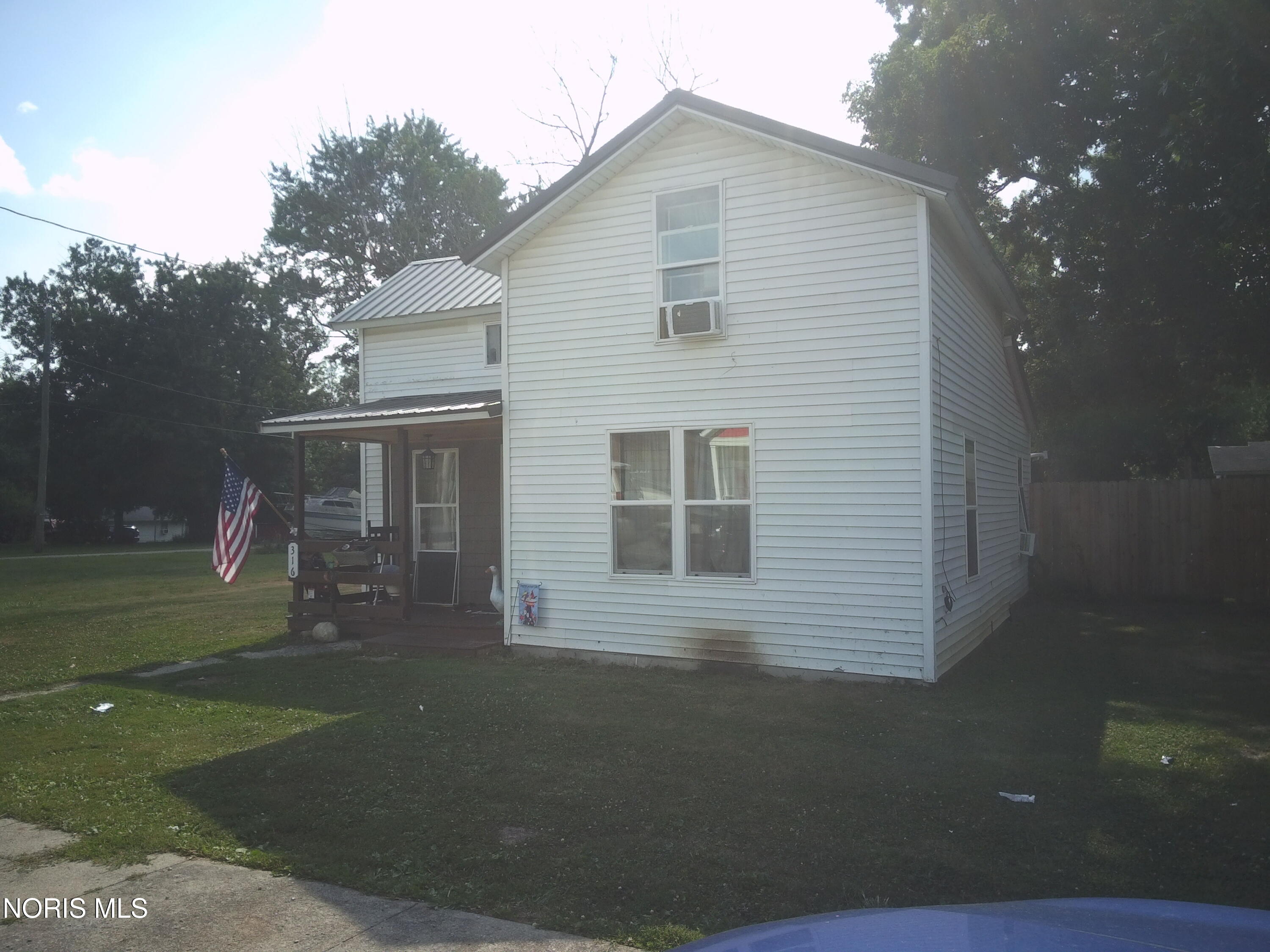 316 N 1st Street — photo