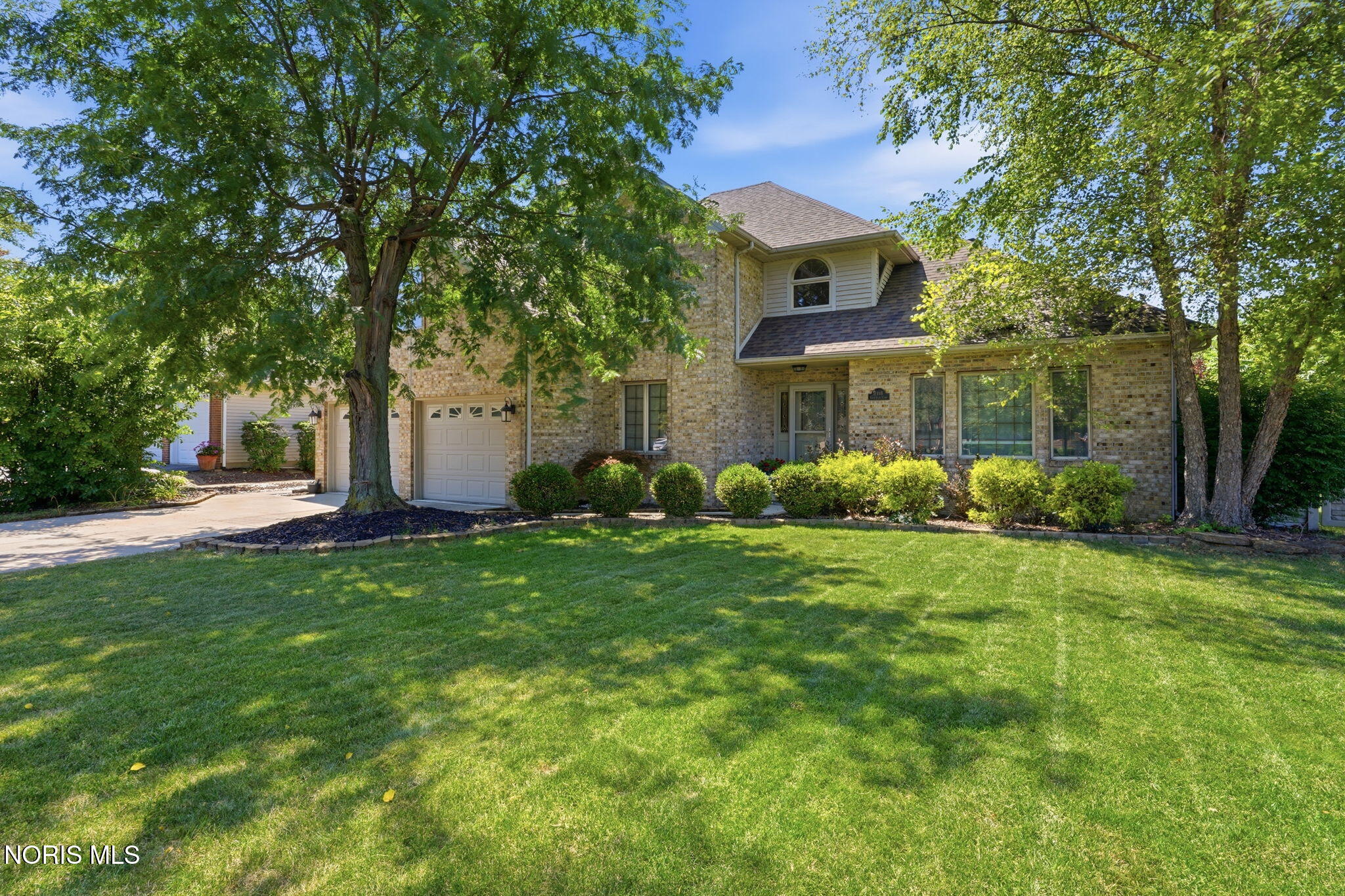 2118 S Lake Court — photo
