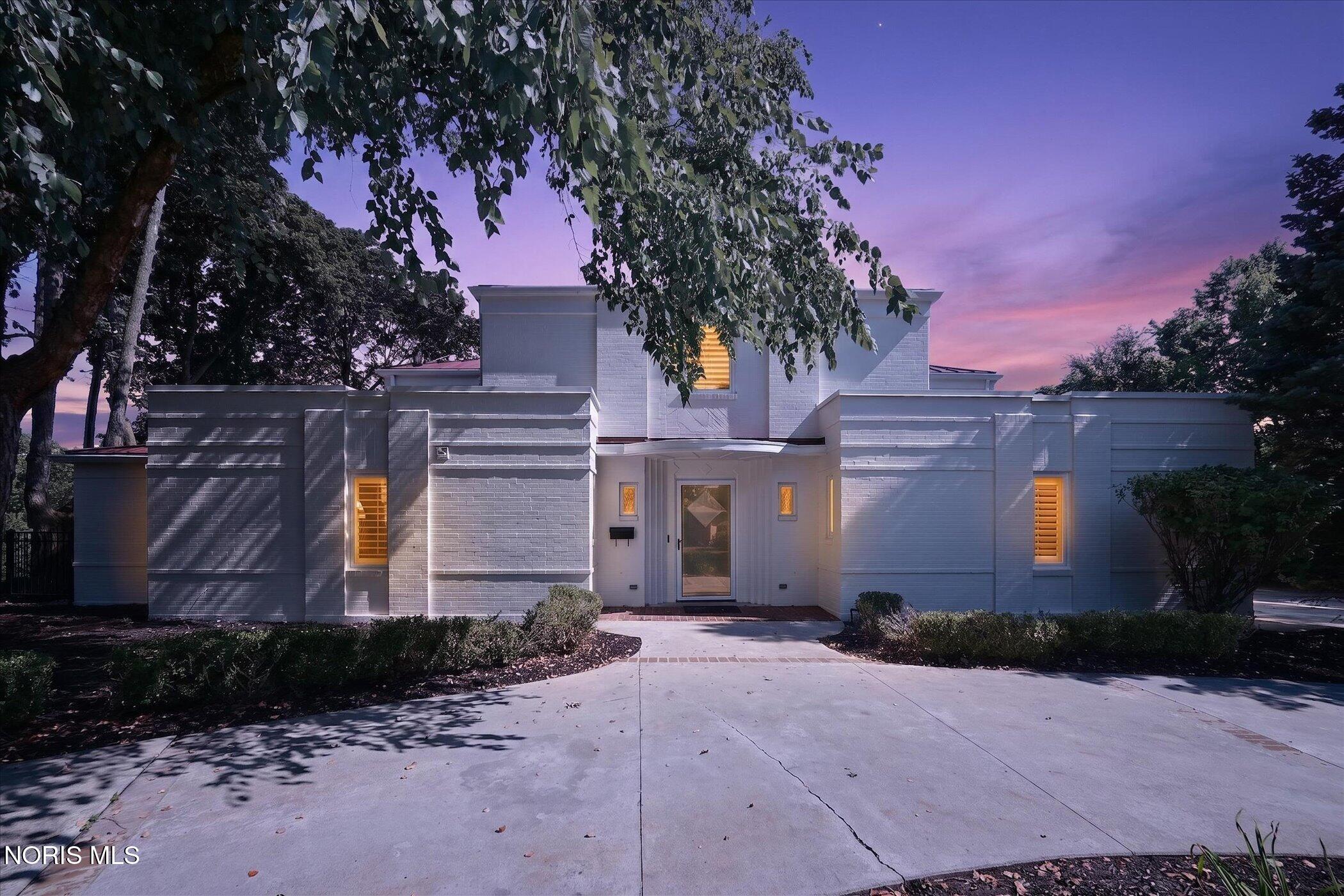 2708 Riverview Drive — photo