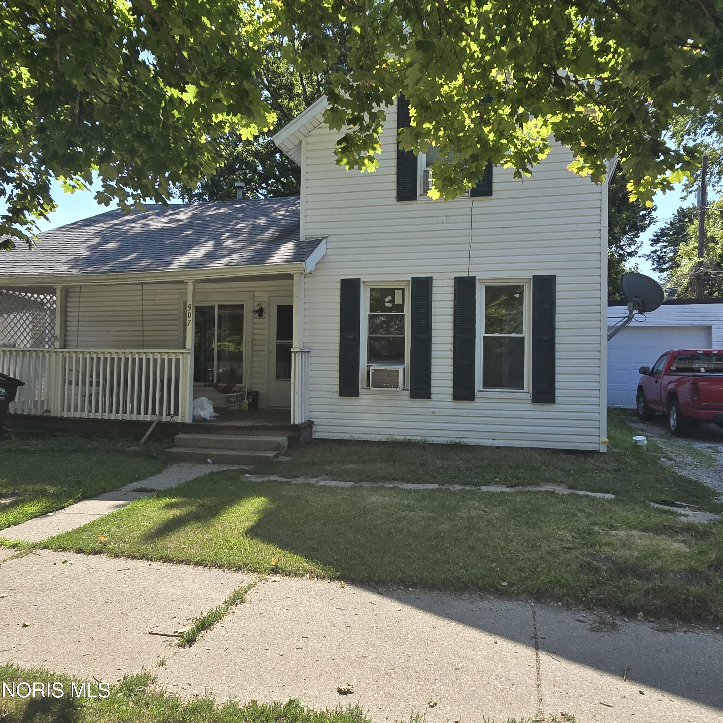 907 Holgate Avenue — photo
