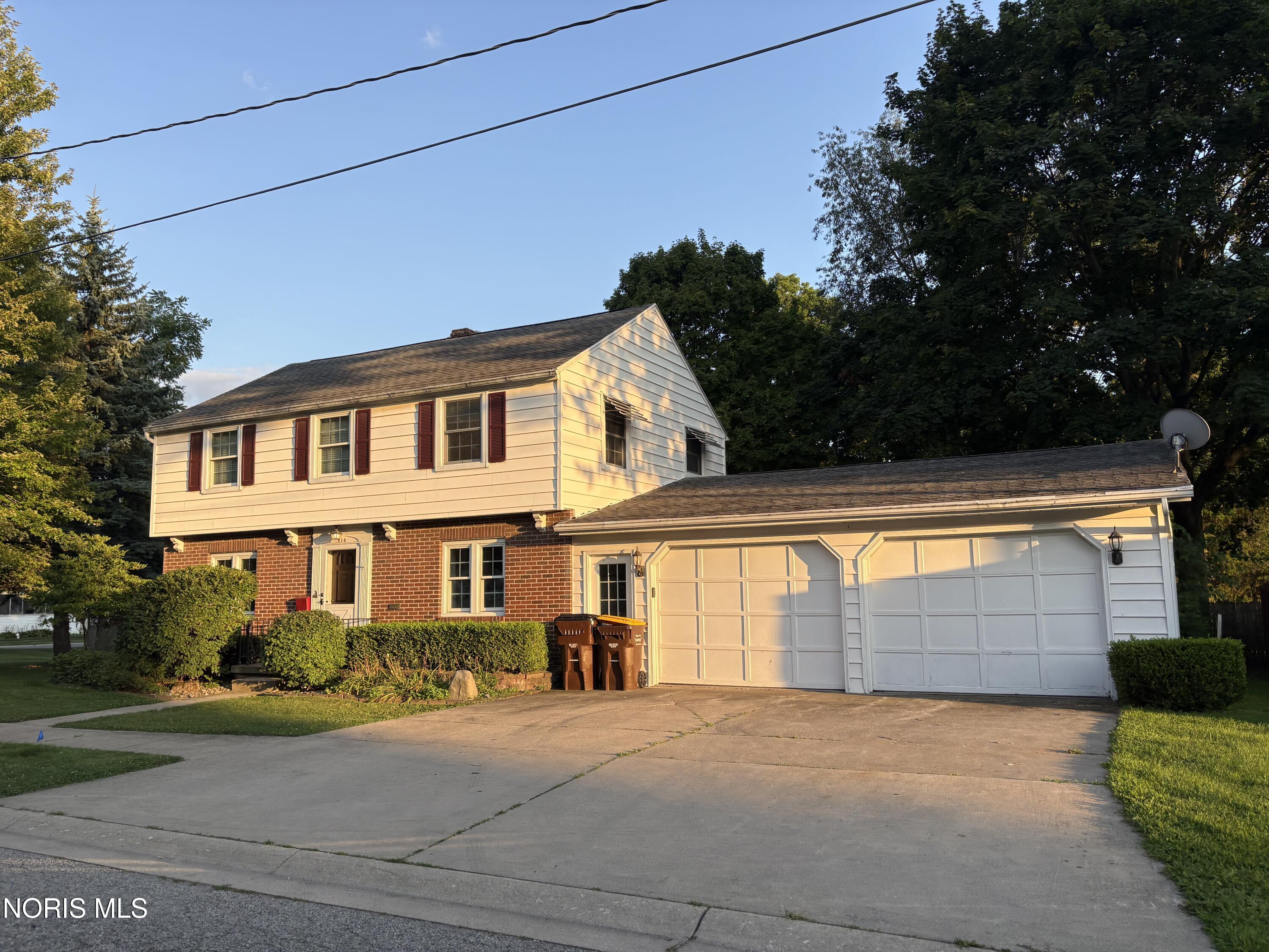 214 E Water Street — photo