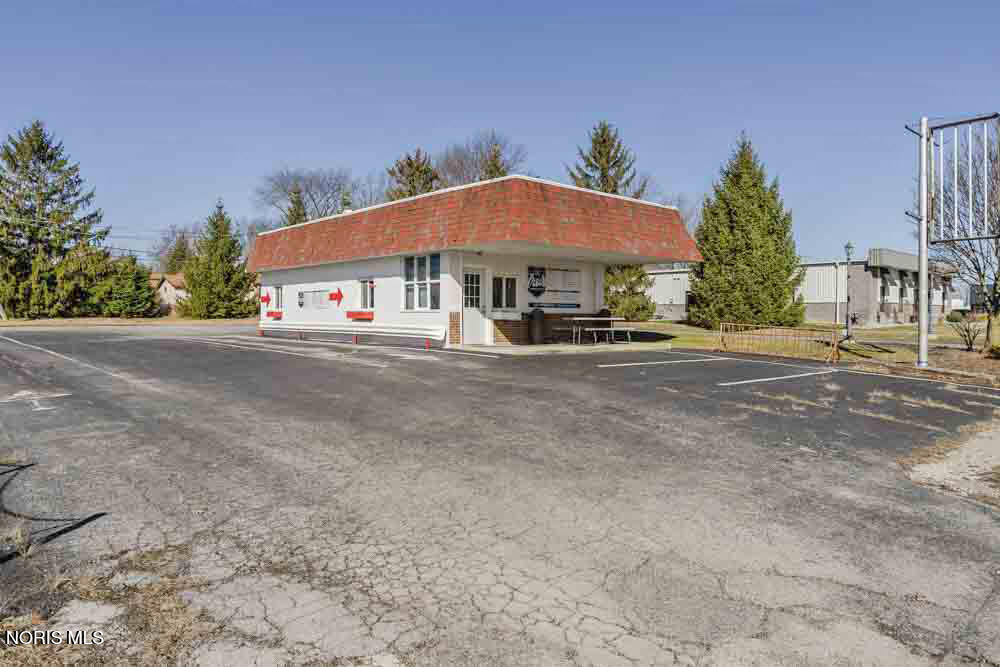 3112 N Main Street — photo