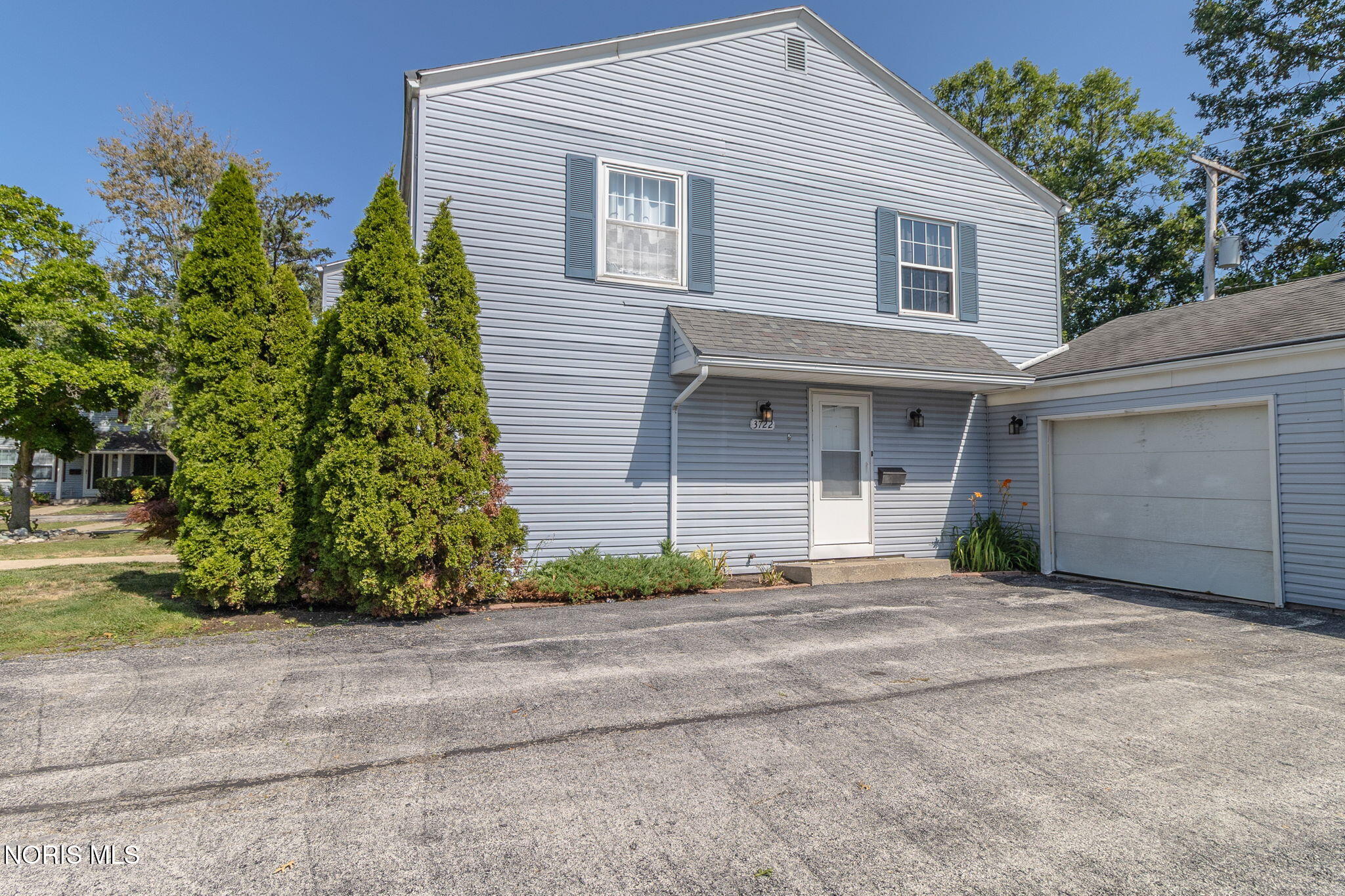3722 Lakepointe Drive — photo
