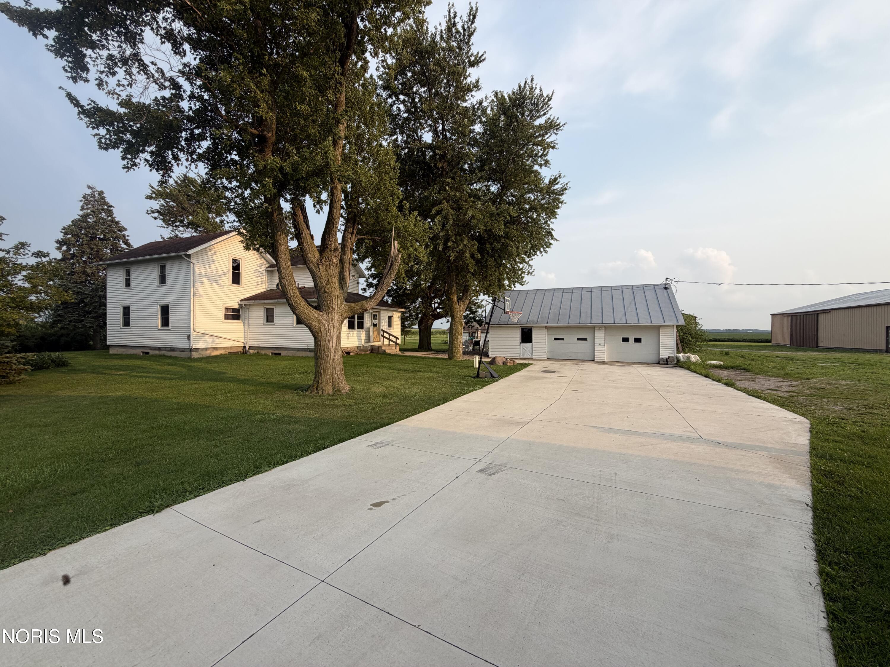 17017 County Road F — photo