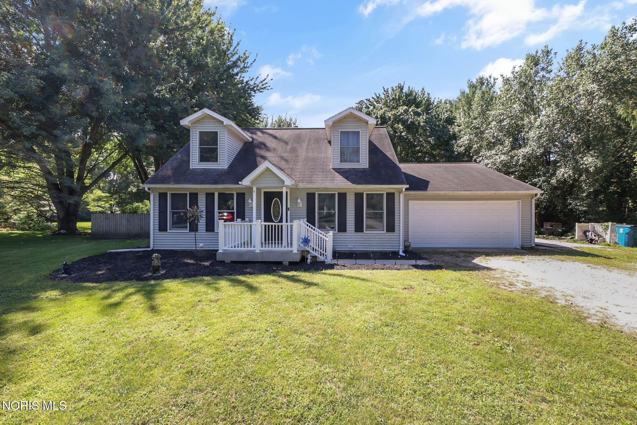 13435 Woodbrier Lane — photo