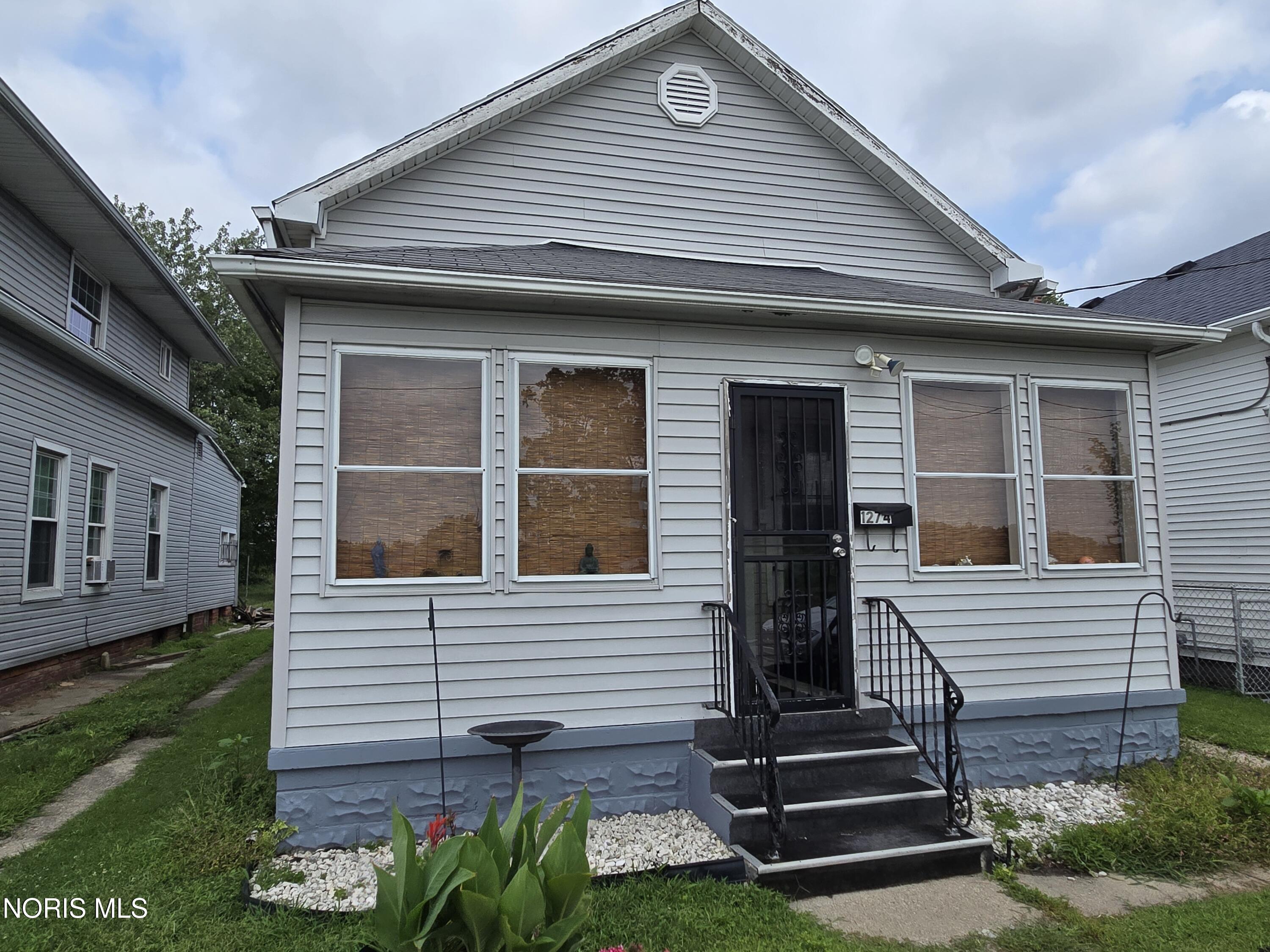 1274 Campbell Street — photo