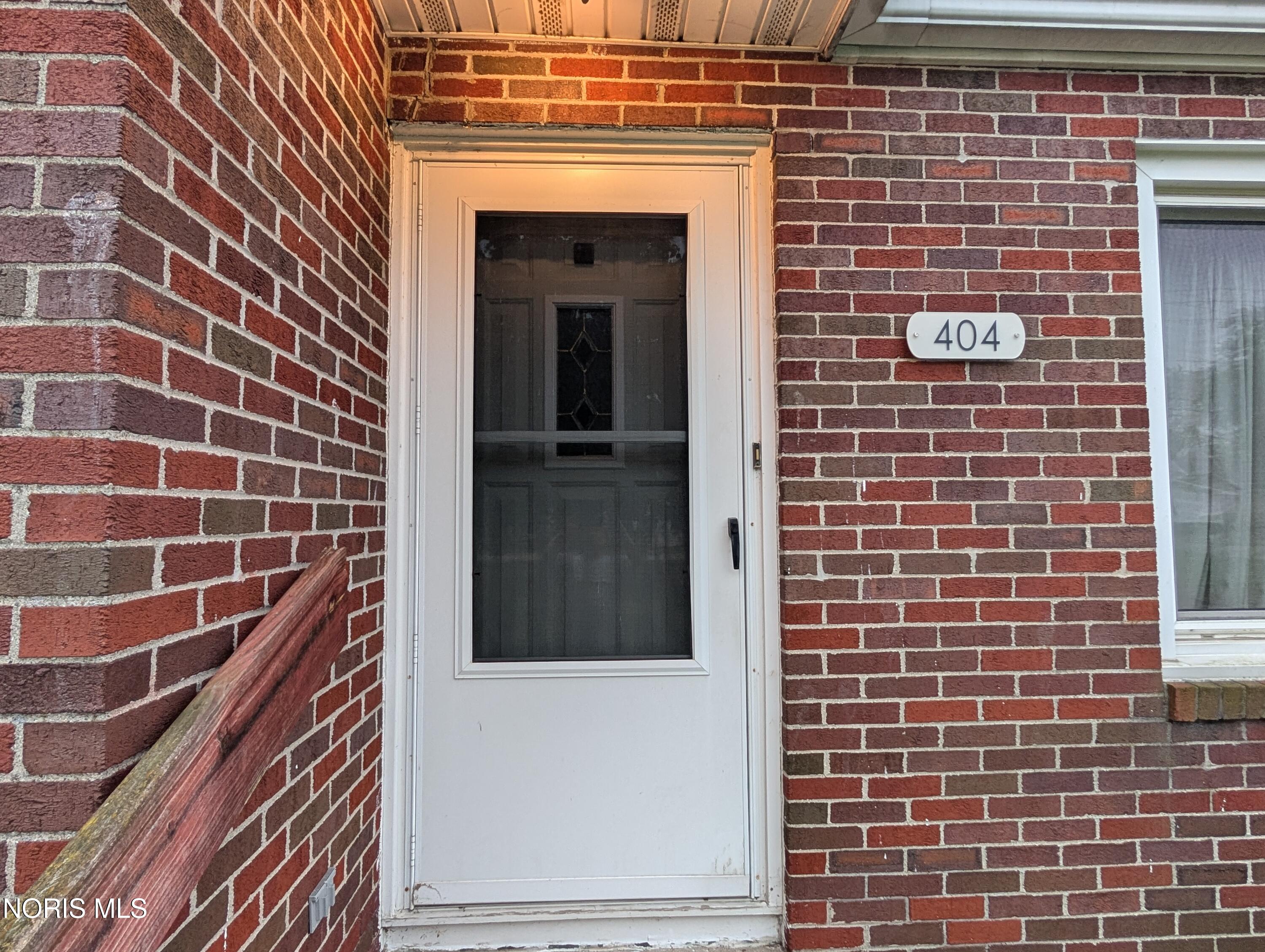 404 E Union Street, Walbridge, OH 43465 — photo 3
