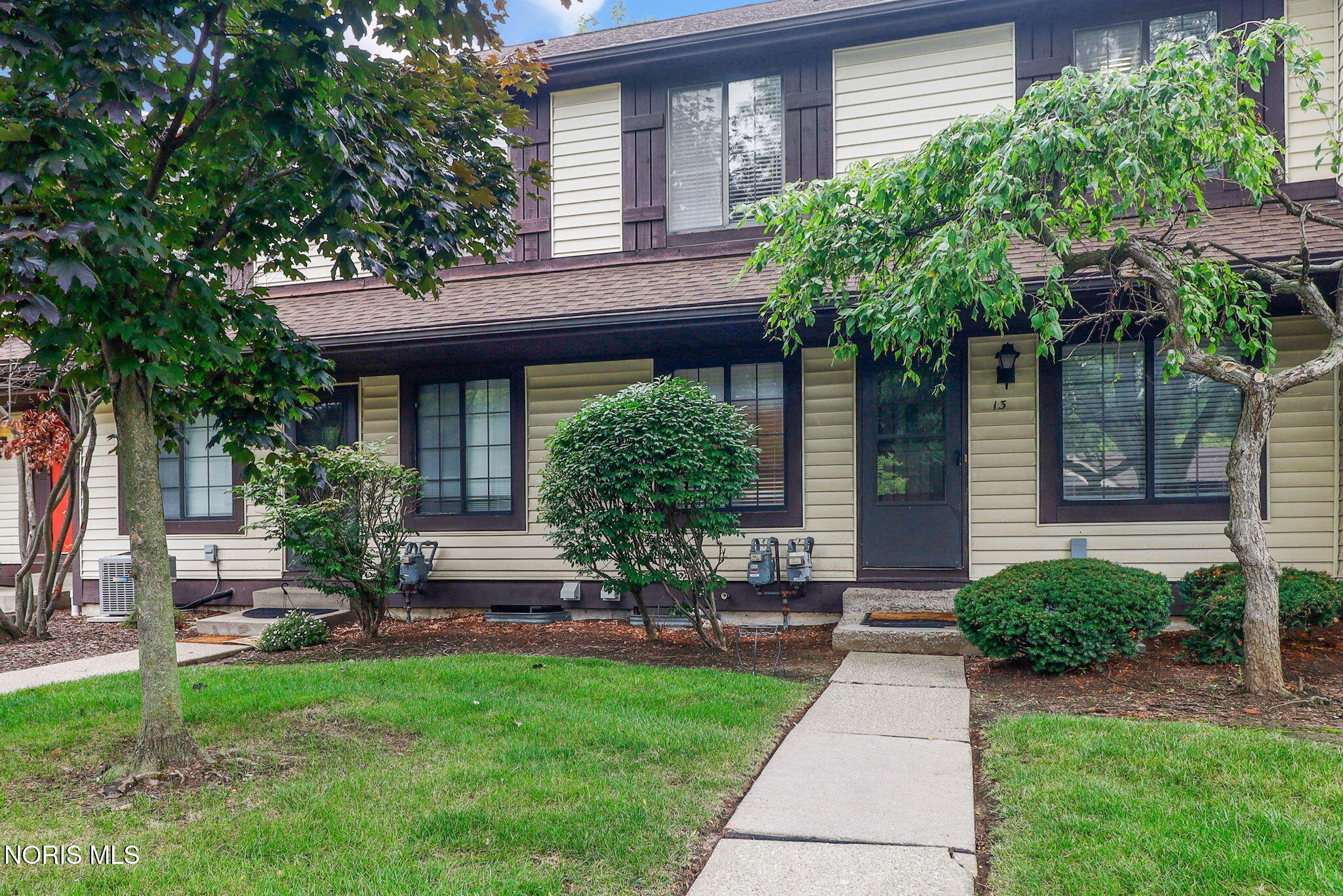 4515 W Bancroft Street, Apt 13 — photo