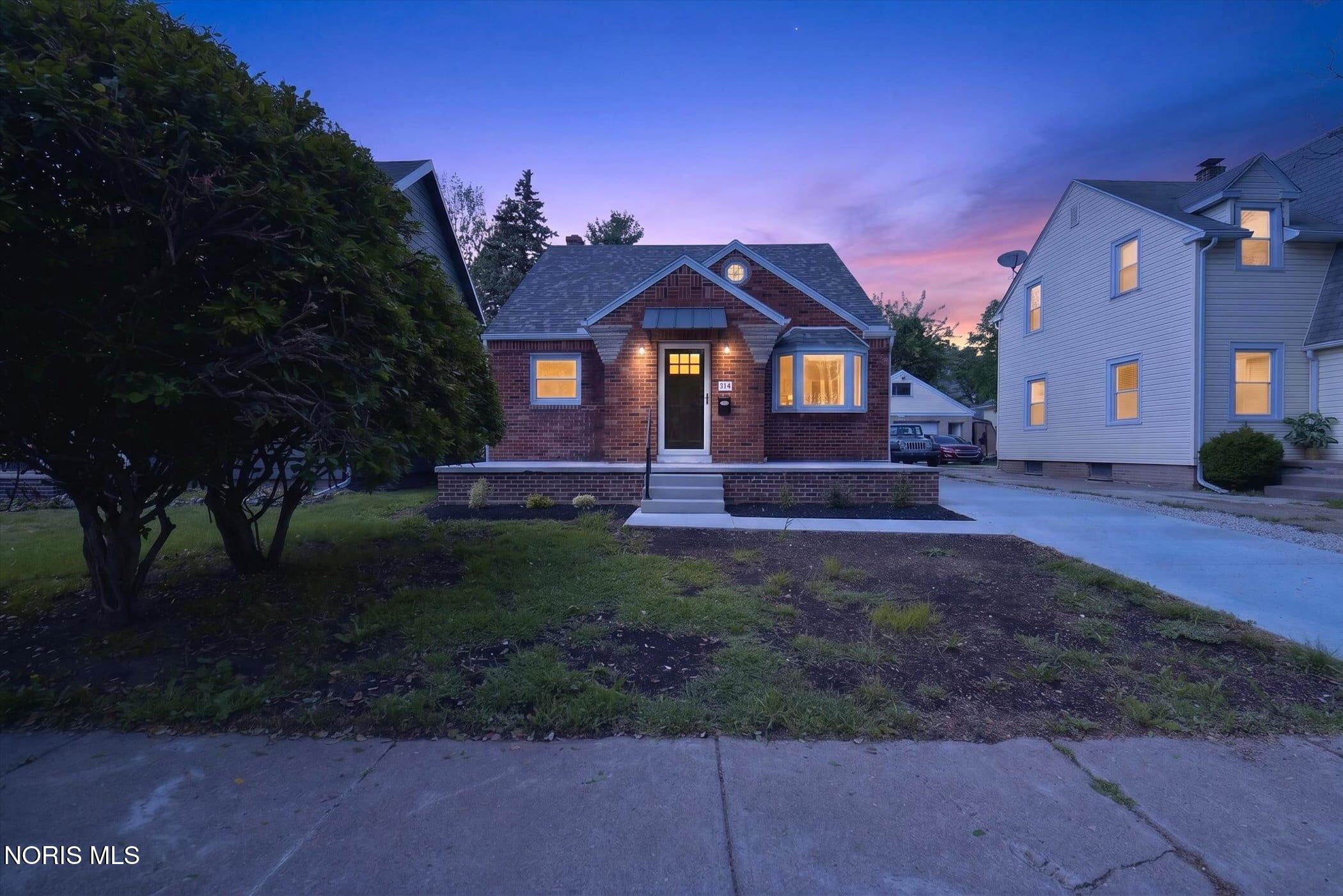 314 W Poinsetta Avenue — photo