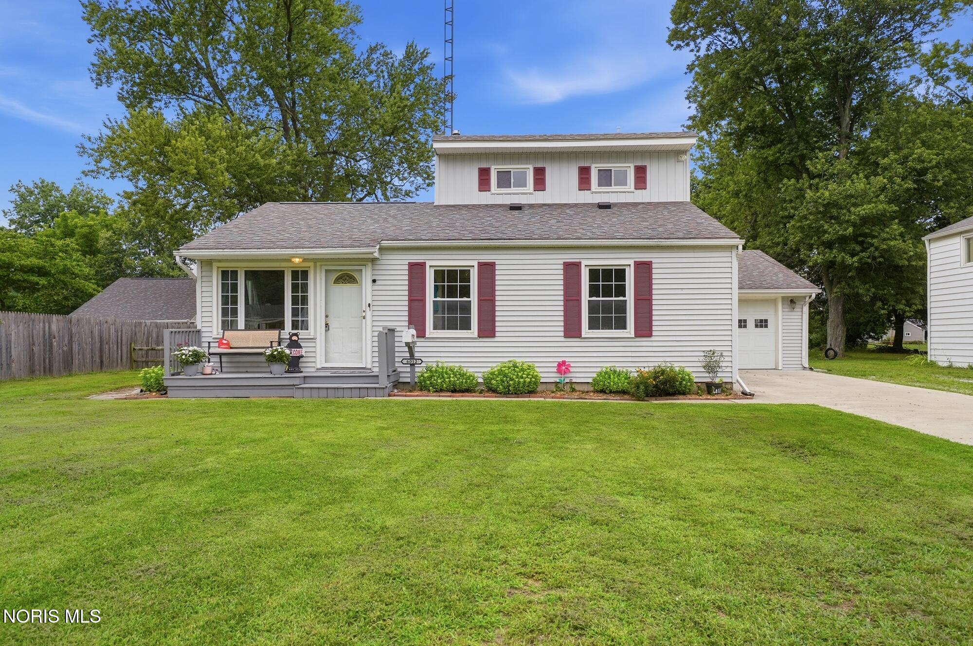 6012 Greenacre Road — photo