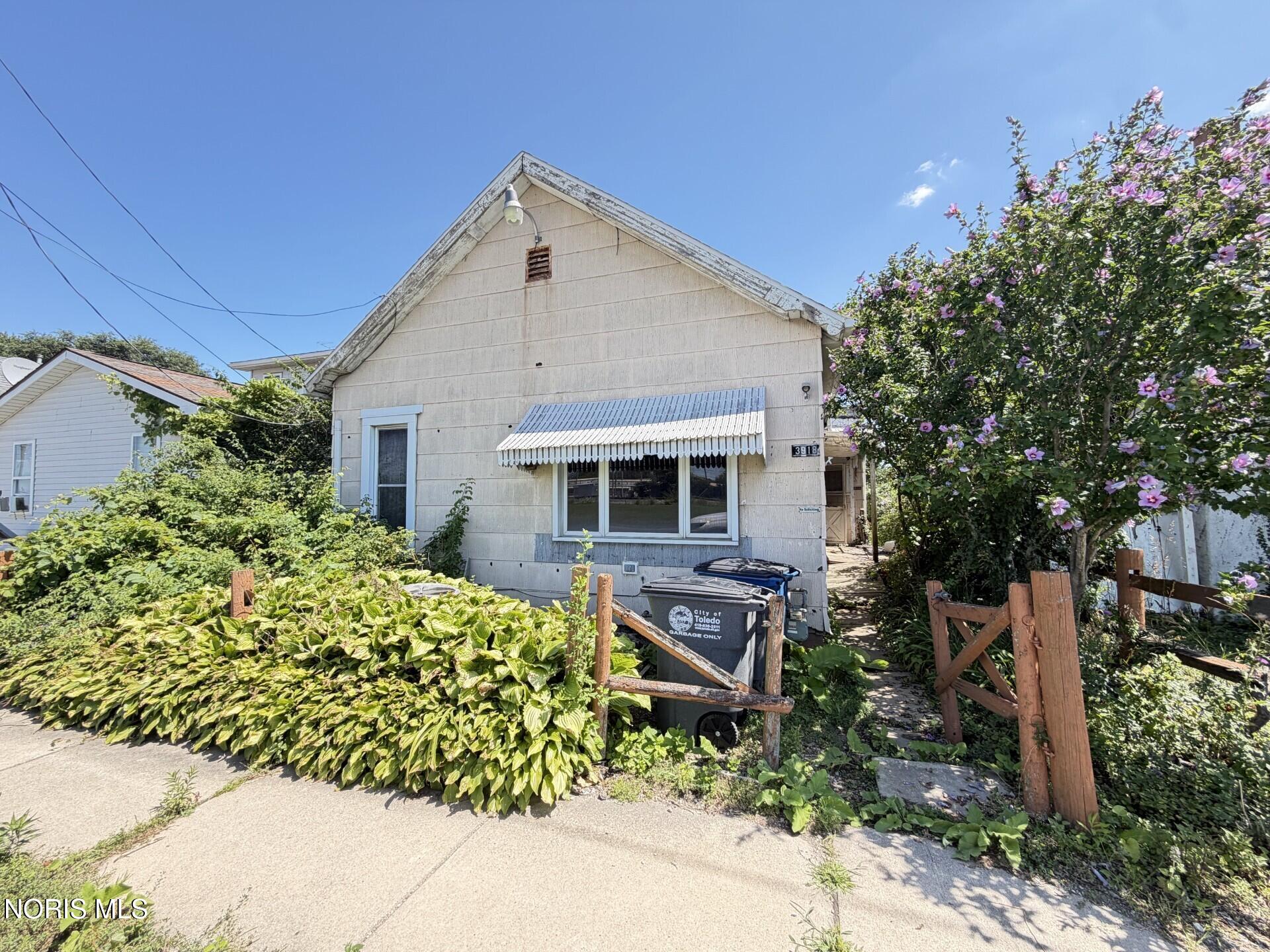 3918 Canada Southern Avenue — photo